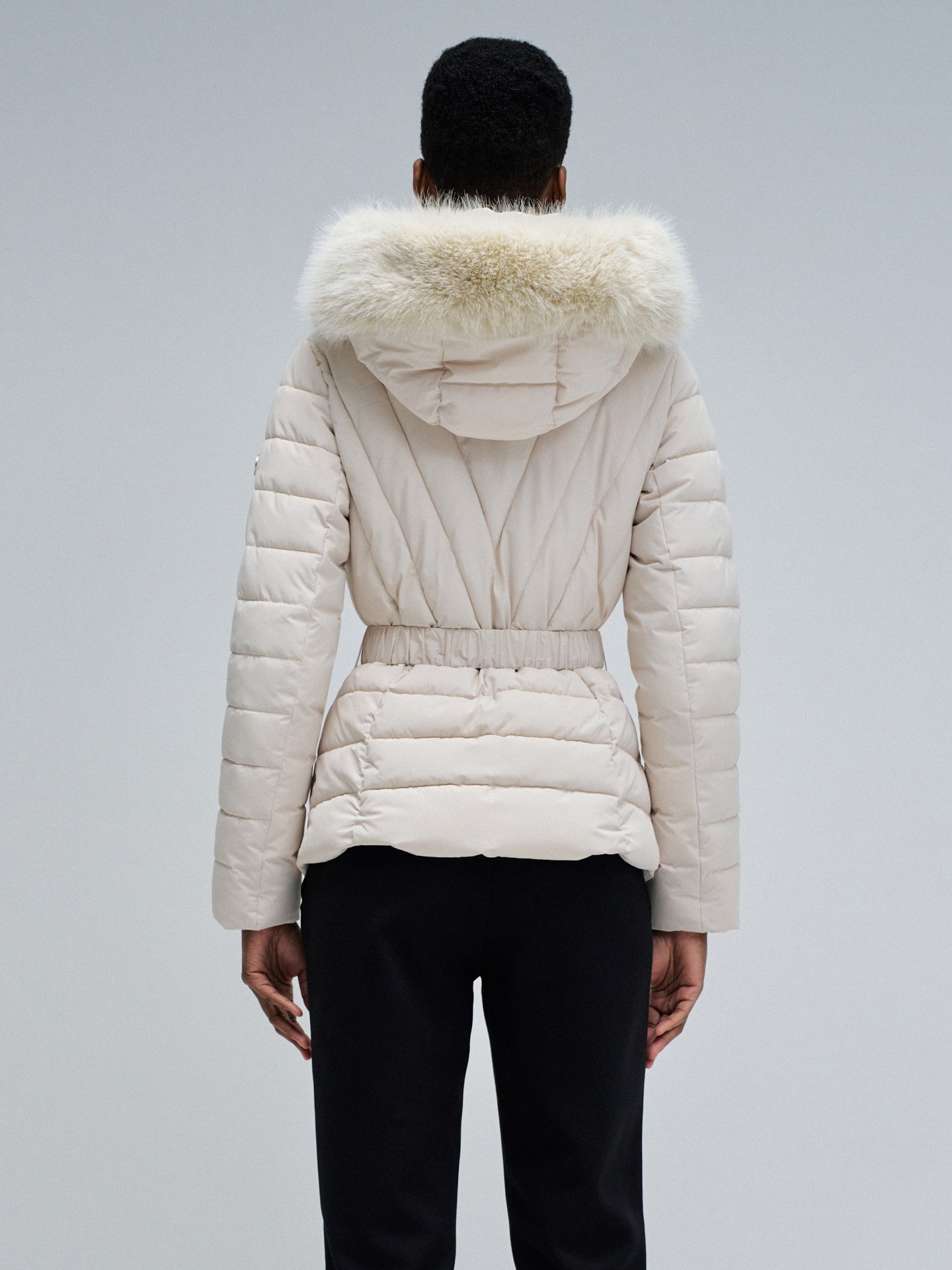 Blusão Acolchoado Slim Fit com Capuz