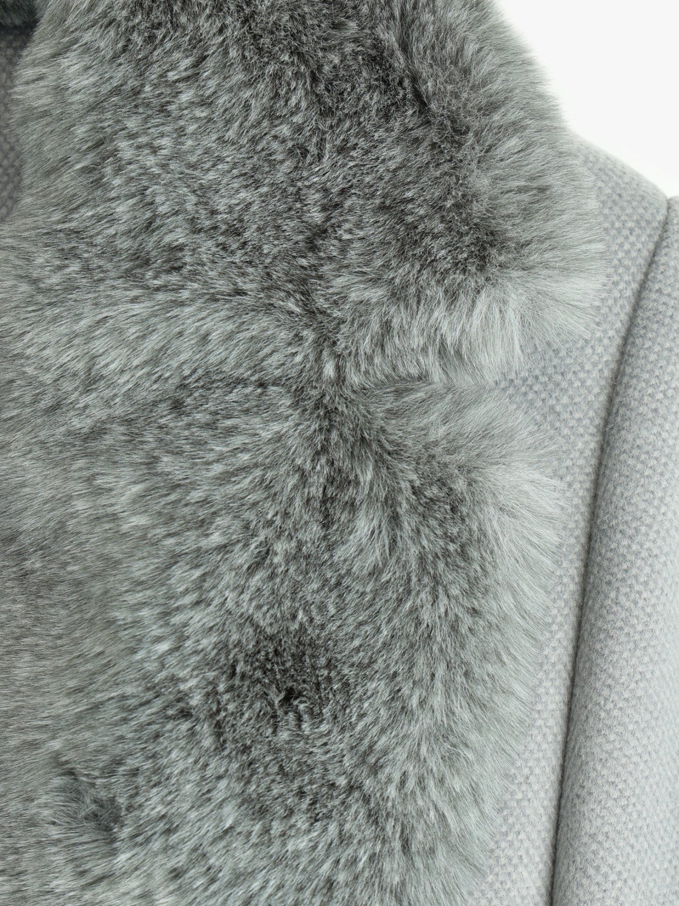 Casaco com Gola Larga de Pelo