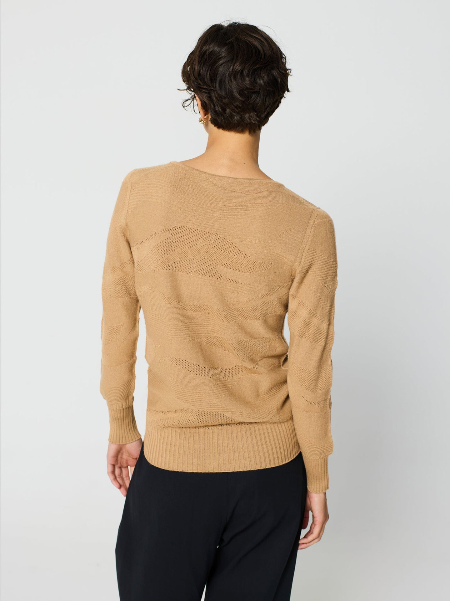 Camisola de Malha com Padrão Texturizado e Vazado