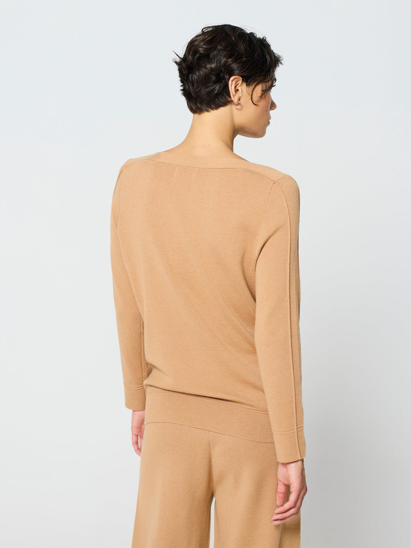 Camisola de Malha com Gola Barco