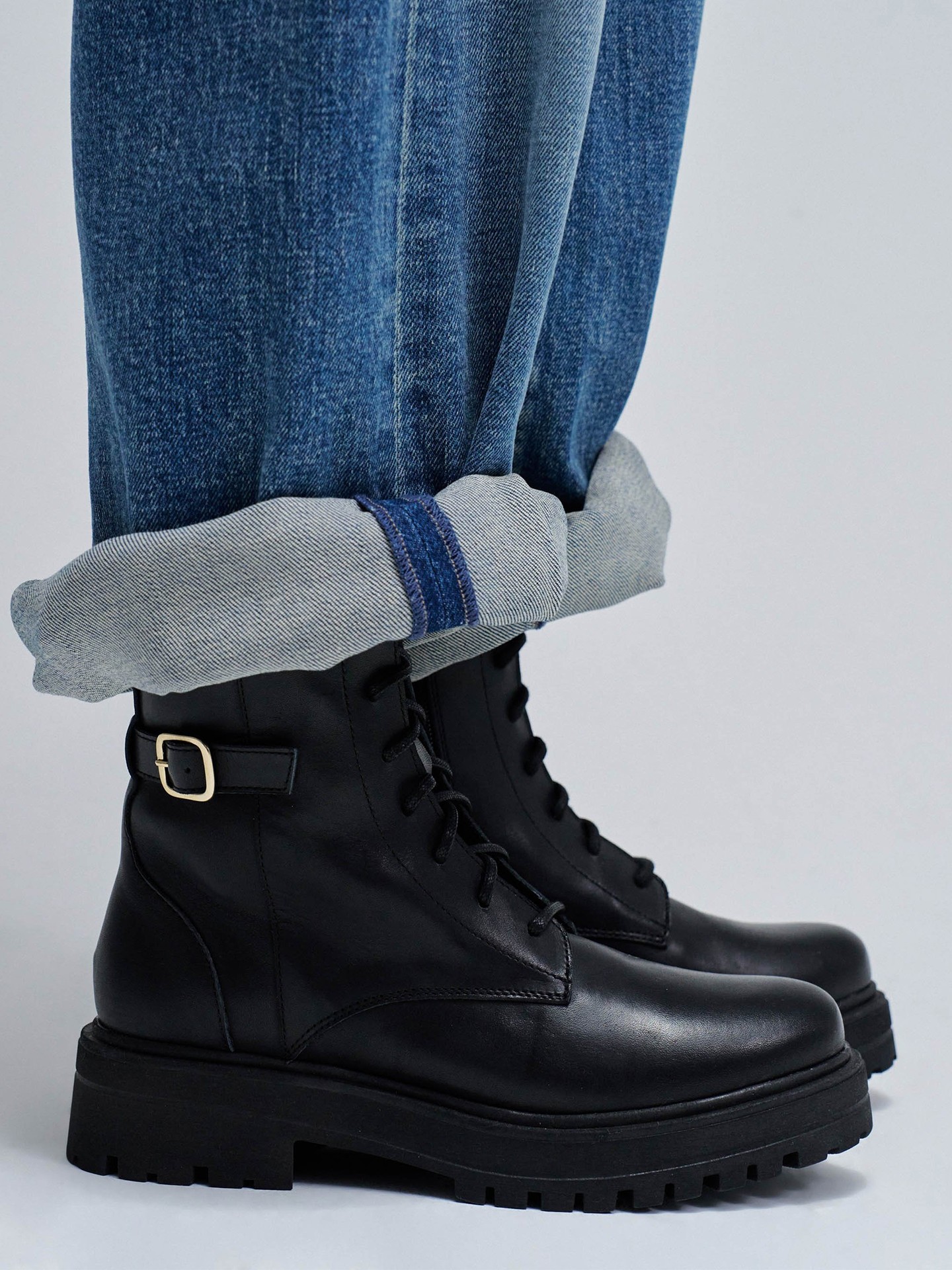 Botas Militares em Pele