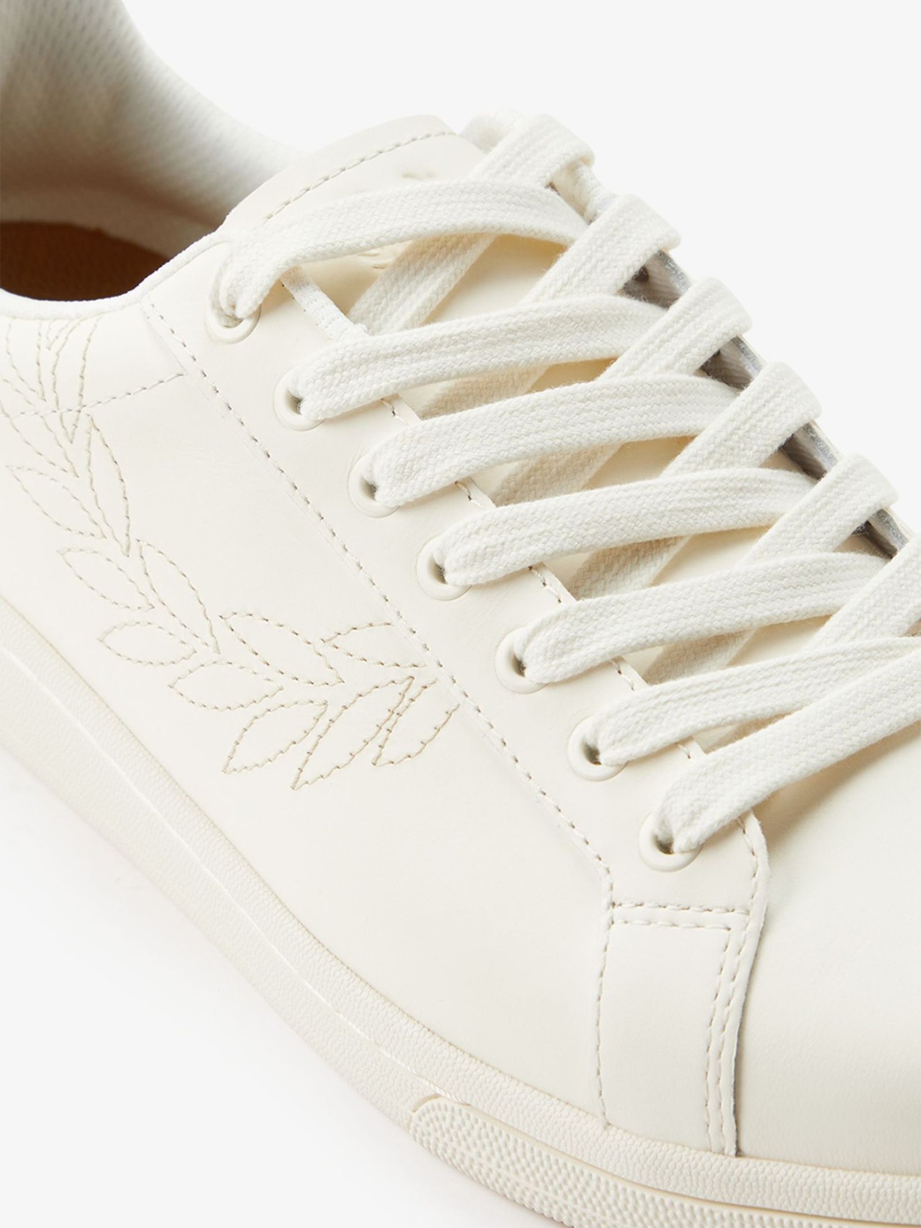 Sapatilhas em Pele B1314