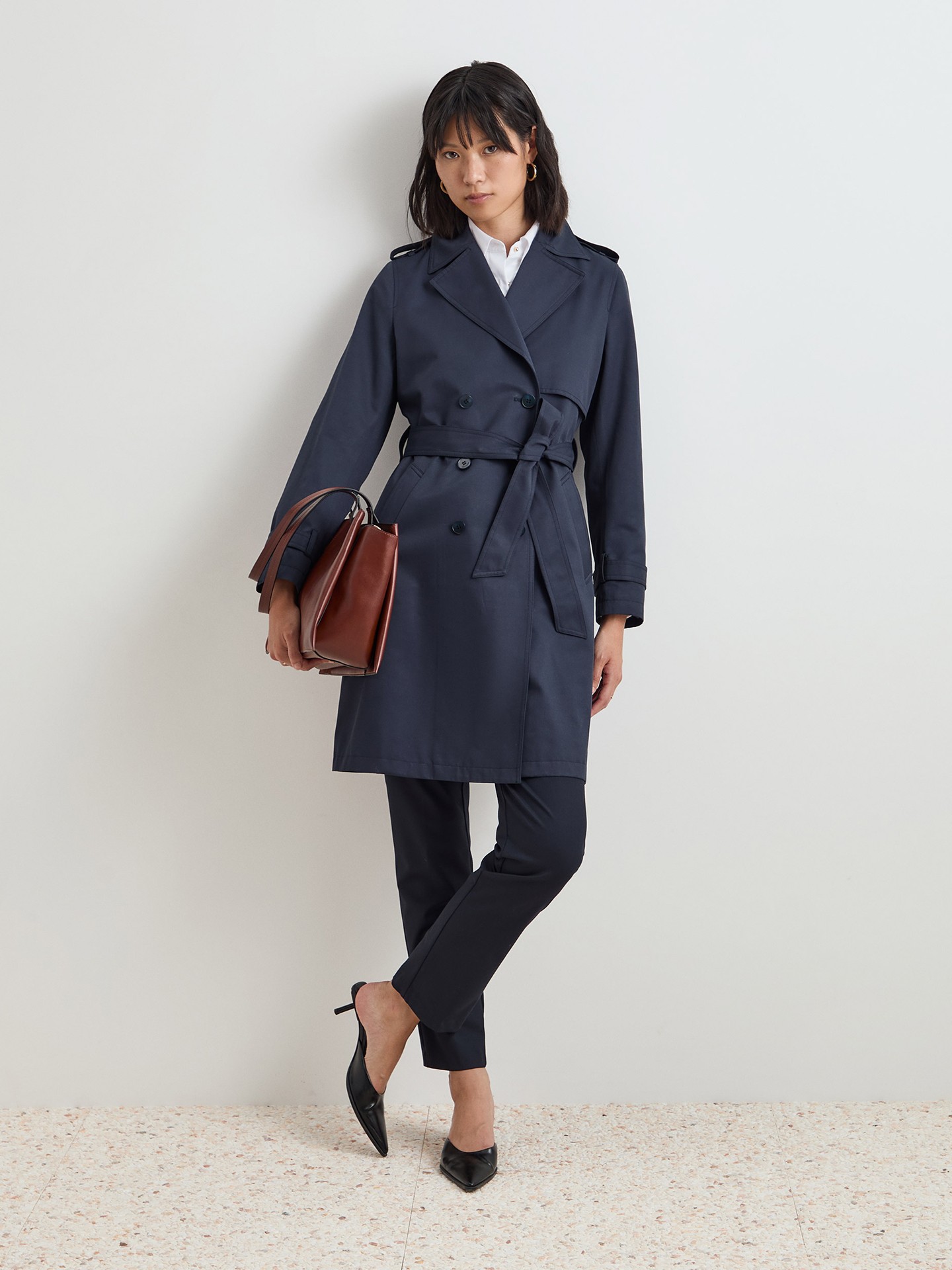 Gabardina Impermeável com Cinto Ajustável