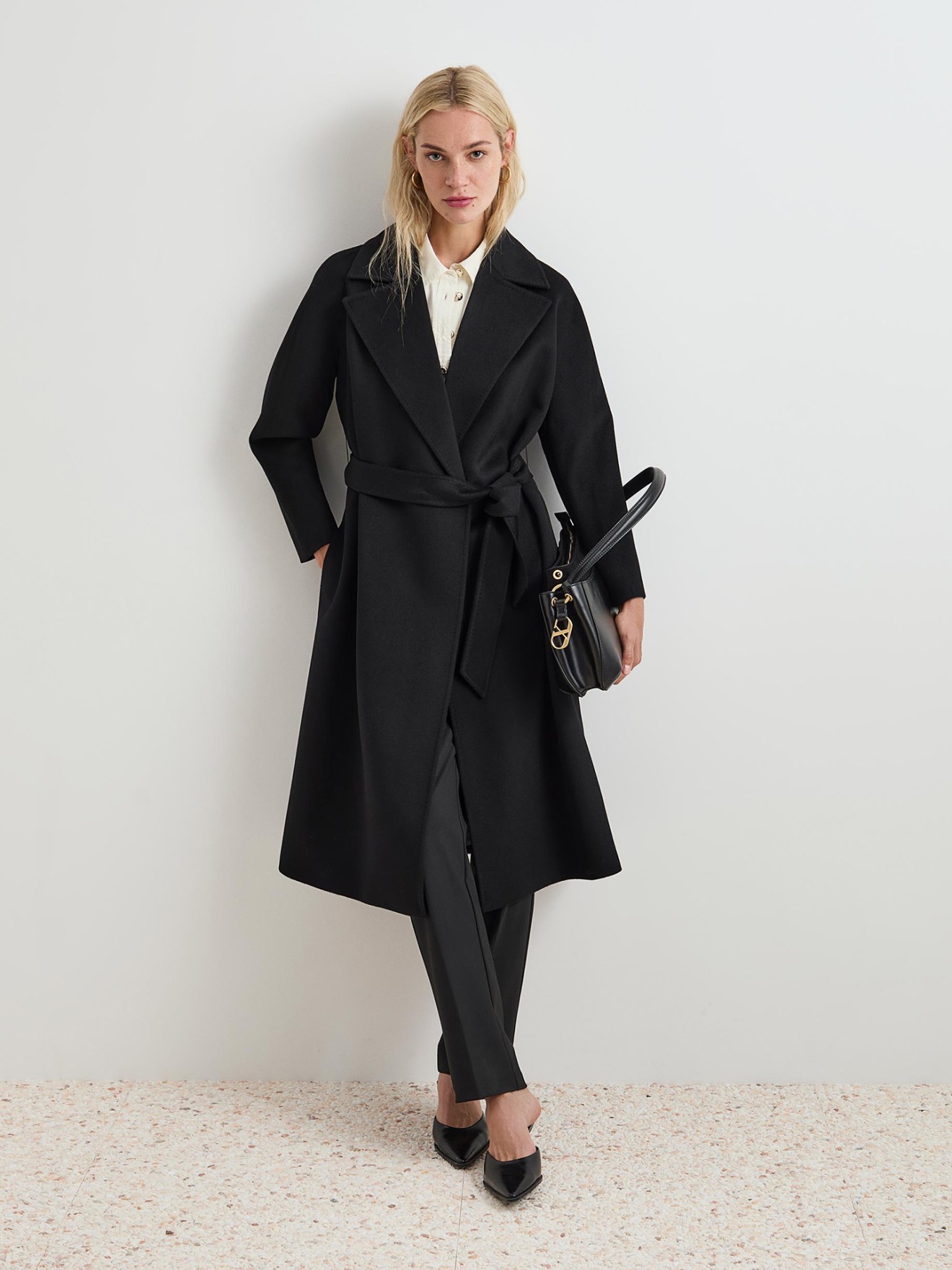 Casaco Comprido de L com Cinto