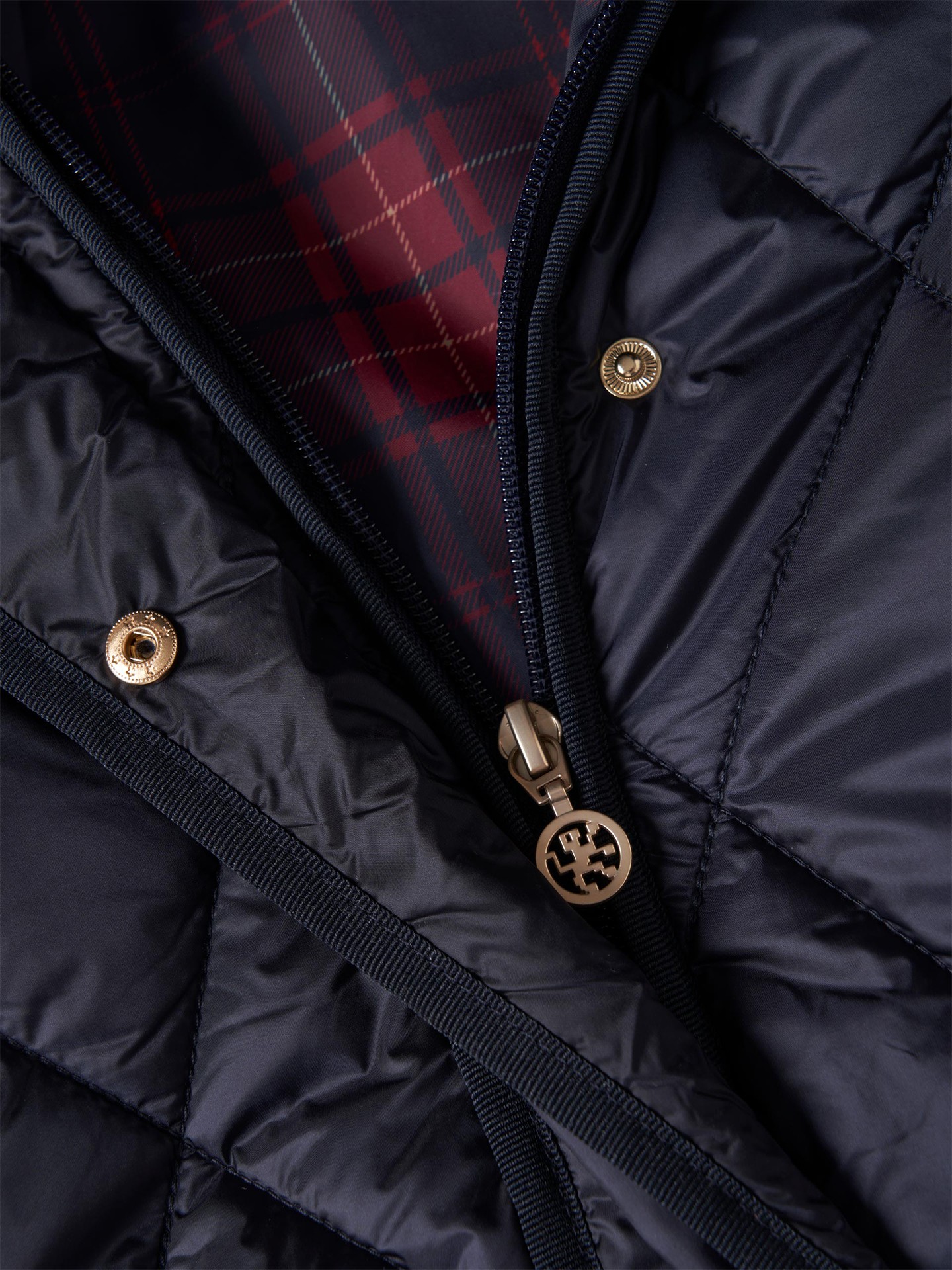 Casaco Acolchoado com Capuz