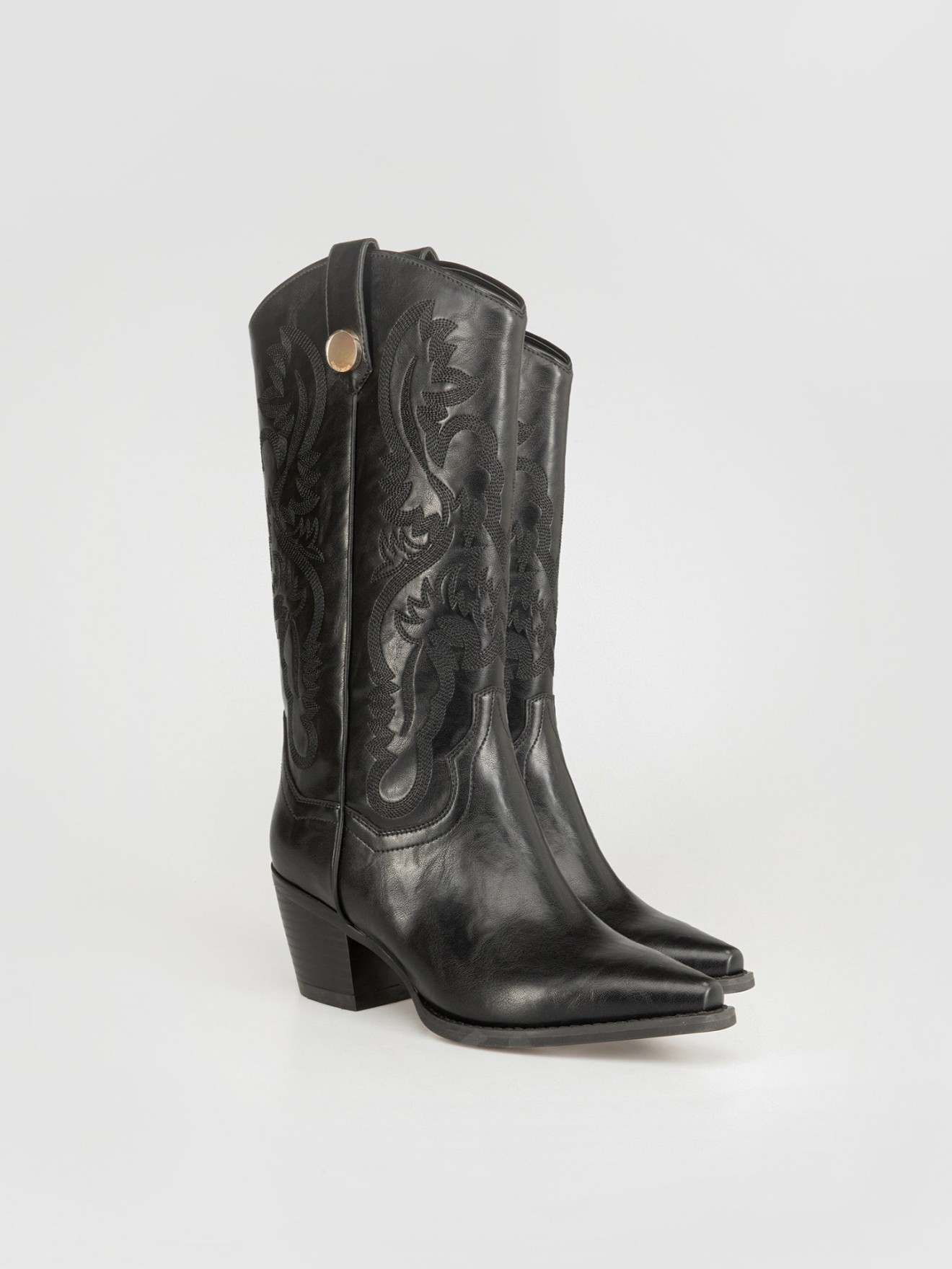 Botas Camperas com Bordados
