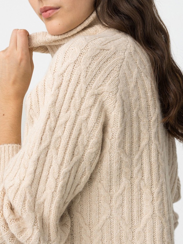 Camisola de Malha com Gola Alta