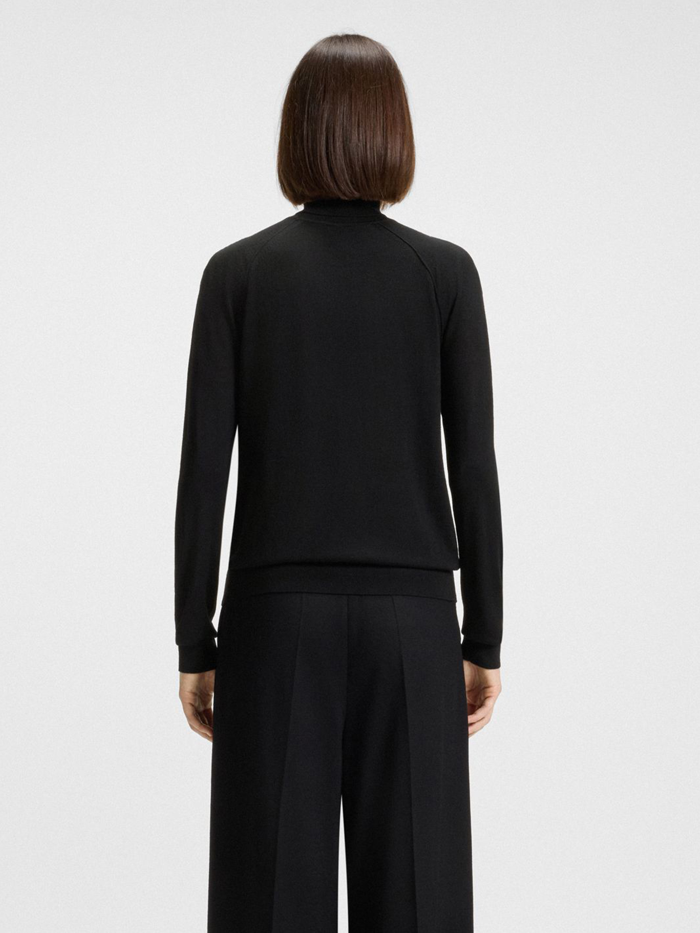 Camisola de Lã com Gola Alta Enrolada