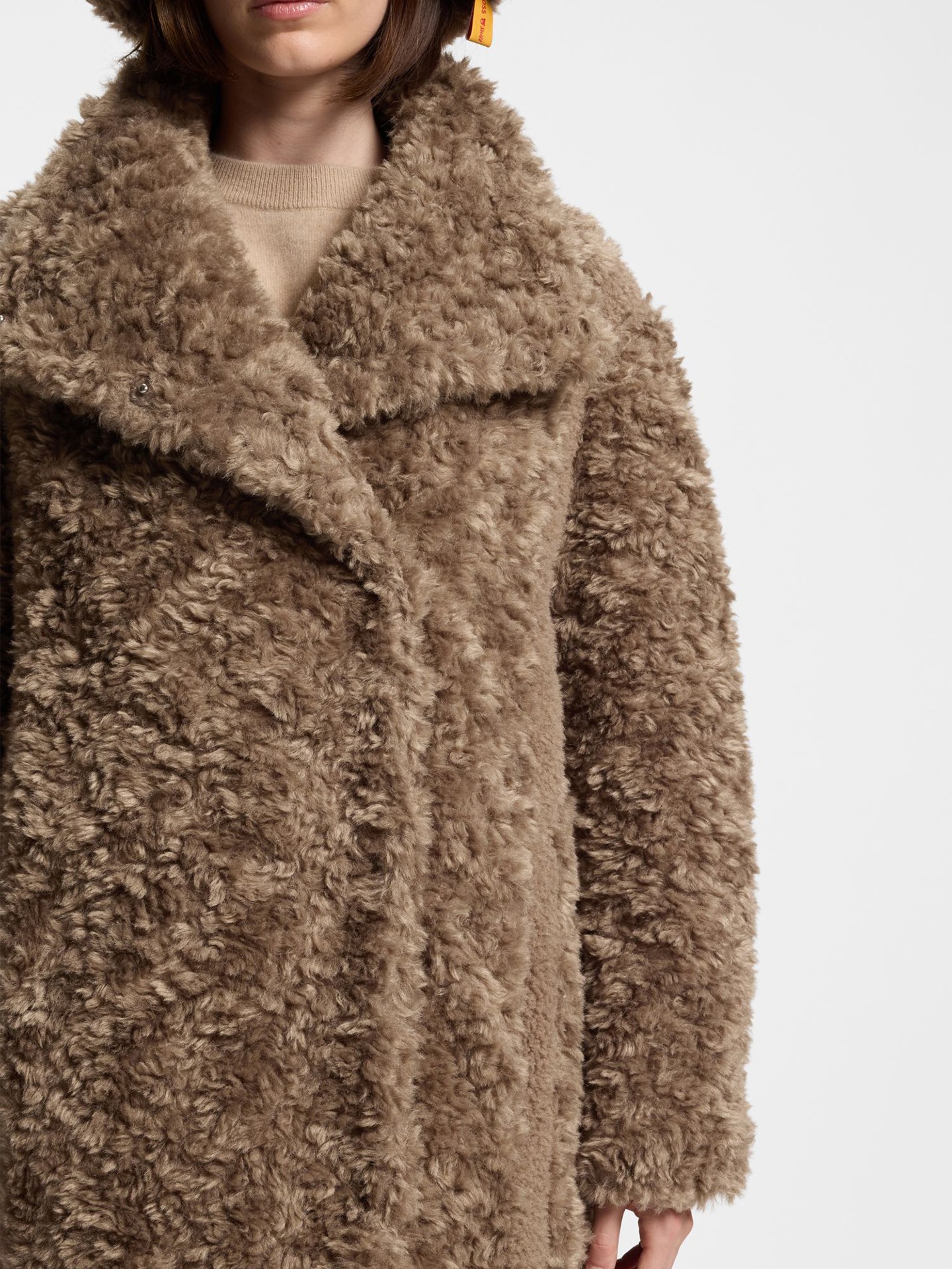 Casaco de Pelo com Gola Subida