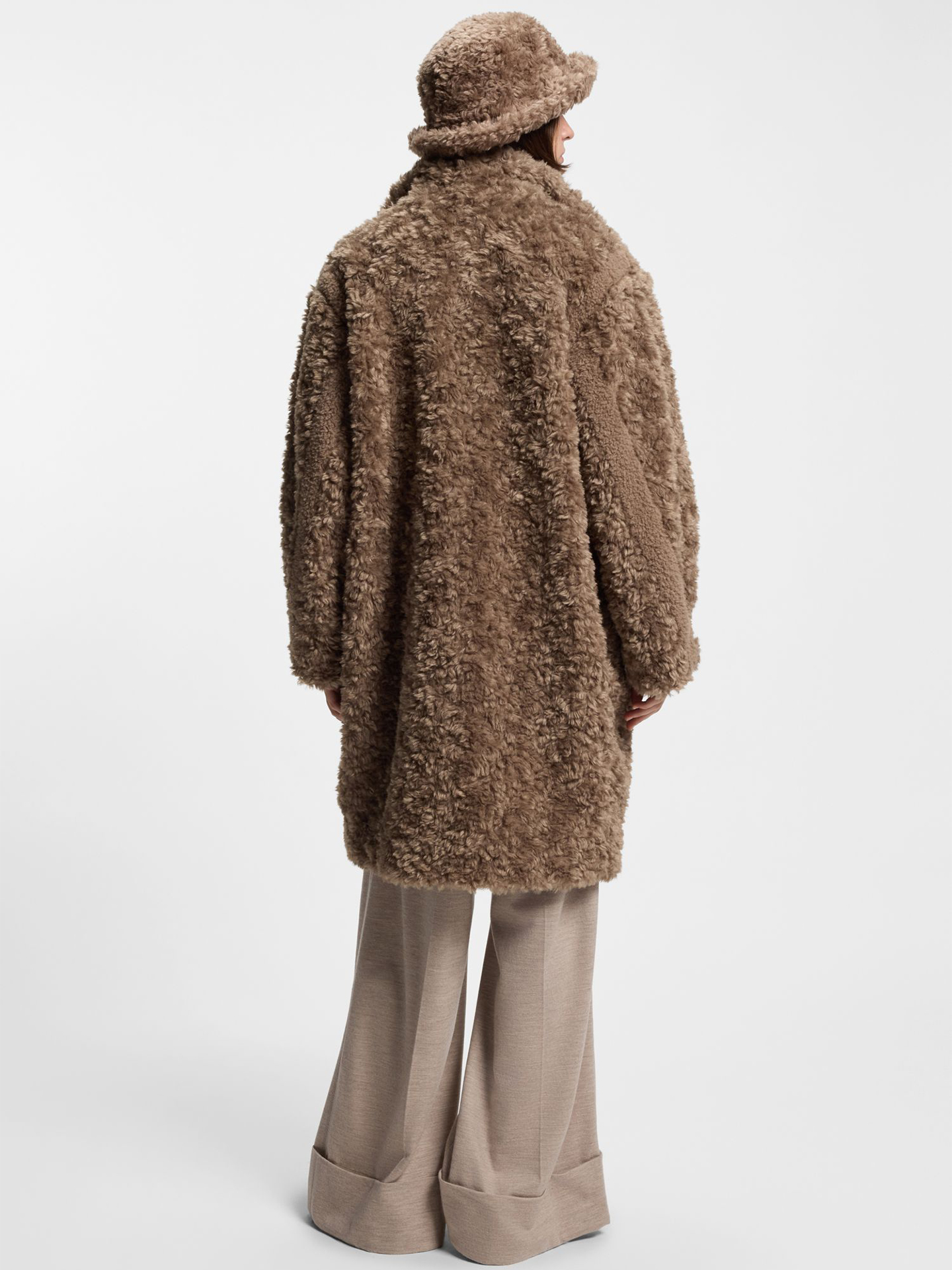 Casaco de Pelo com Gola Subida