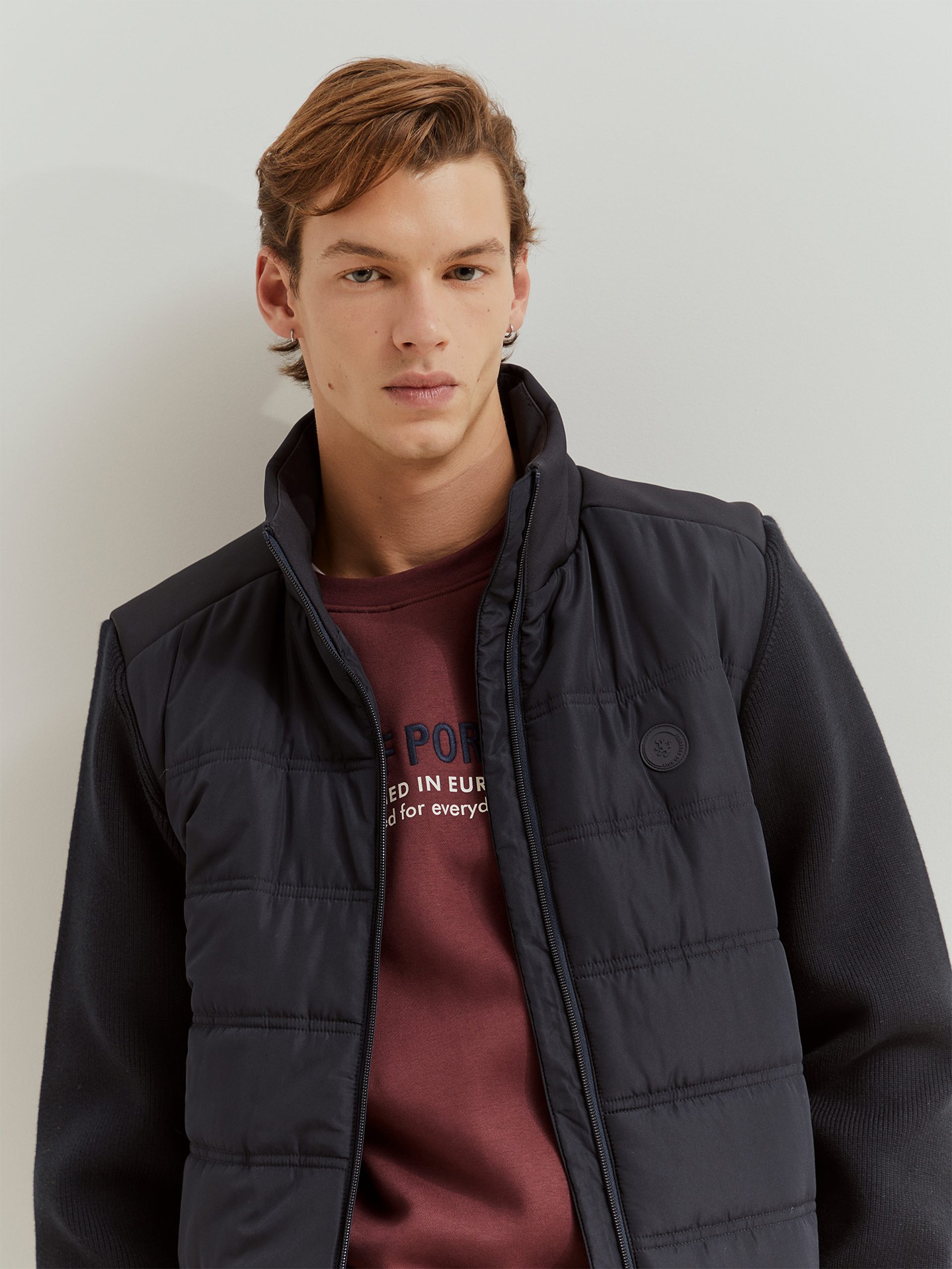 Blusão Combinado com Mangas em Malha