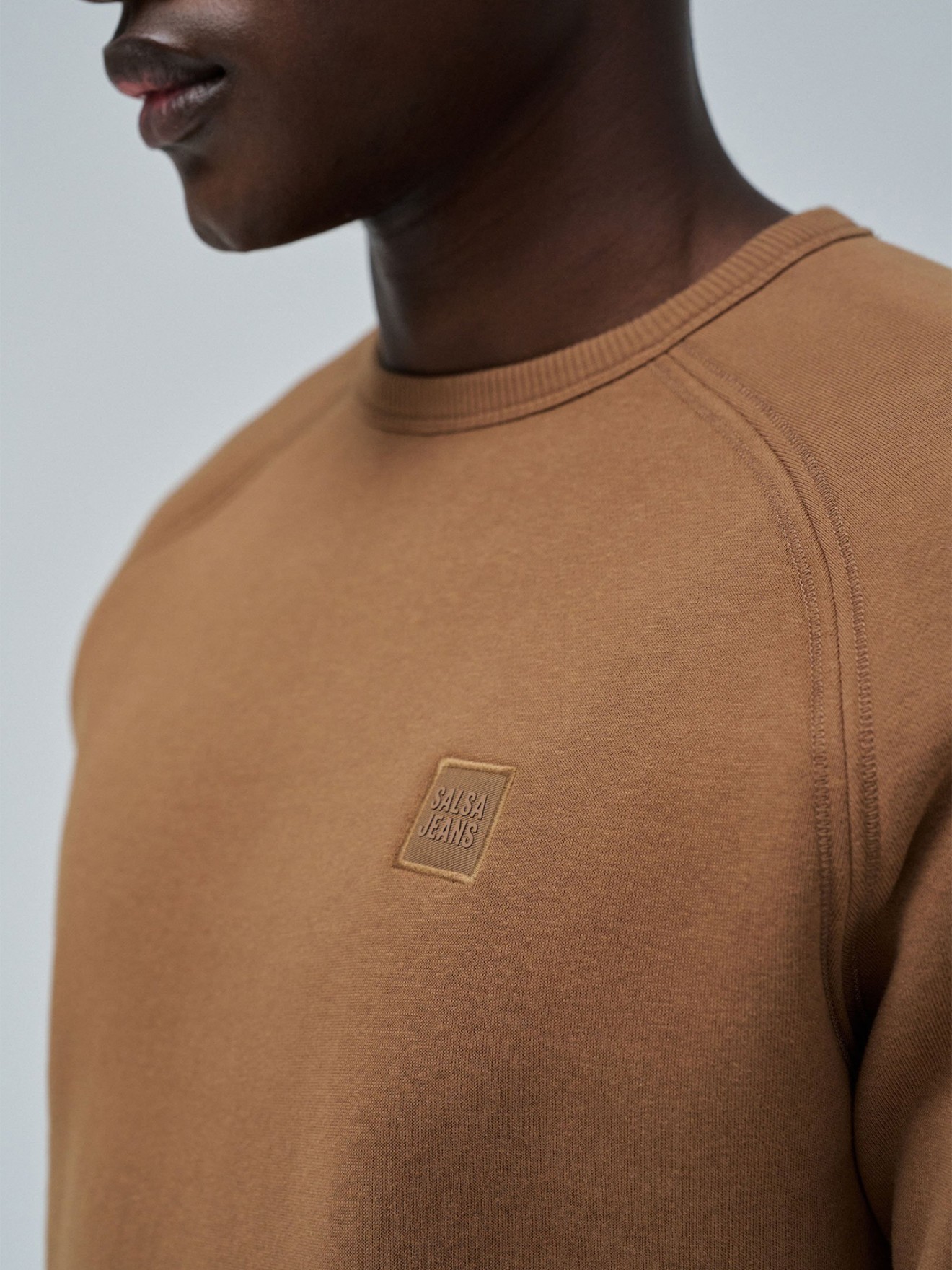 Sweatshirt com Gola Redonda