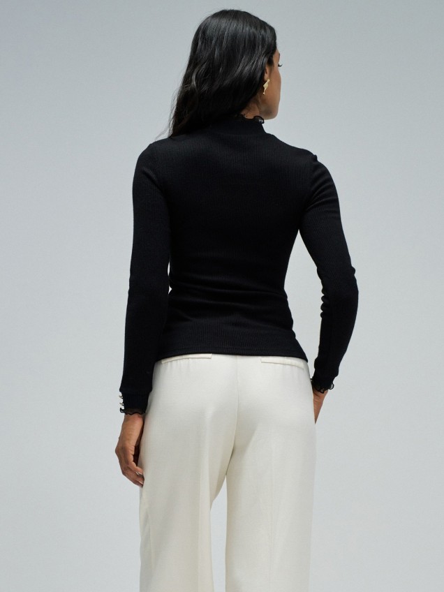 Camisola de Malha com Gola Alta