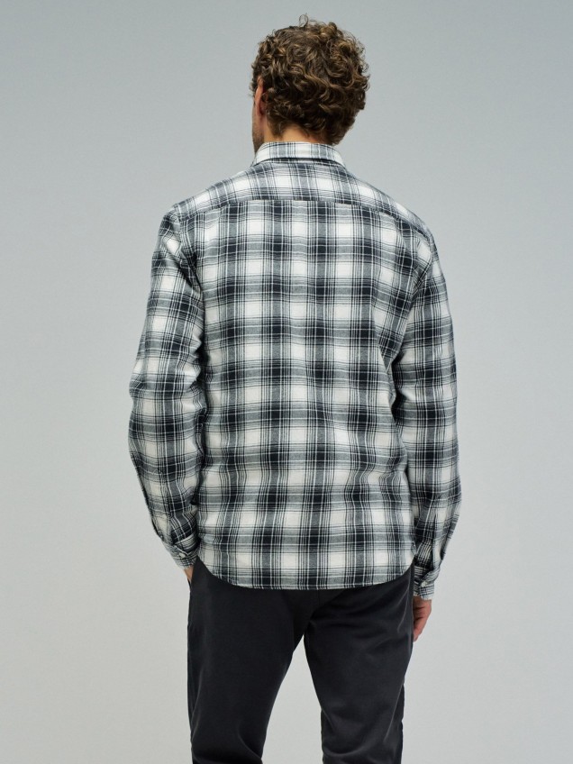 Camisa com Padrão Xadrez