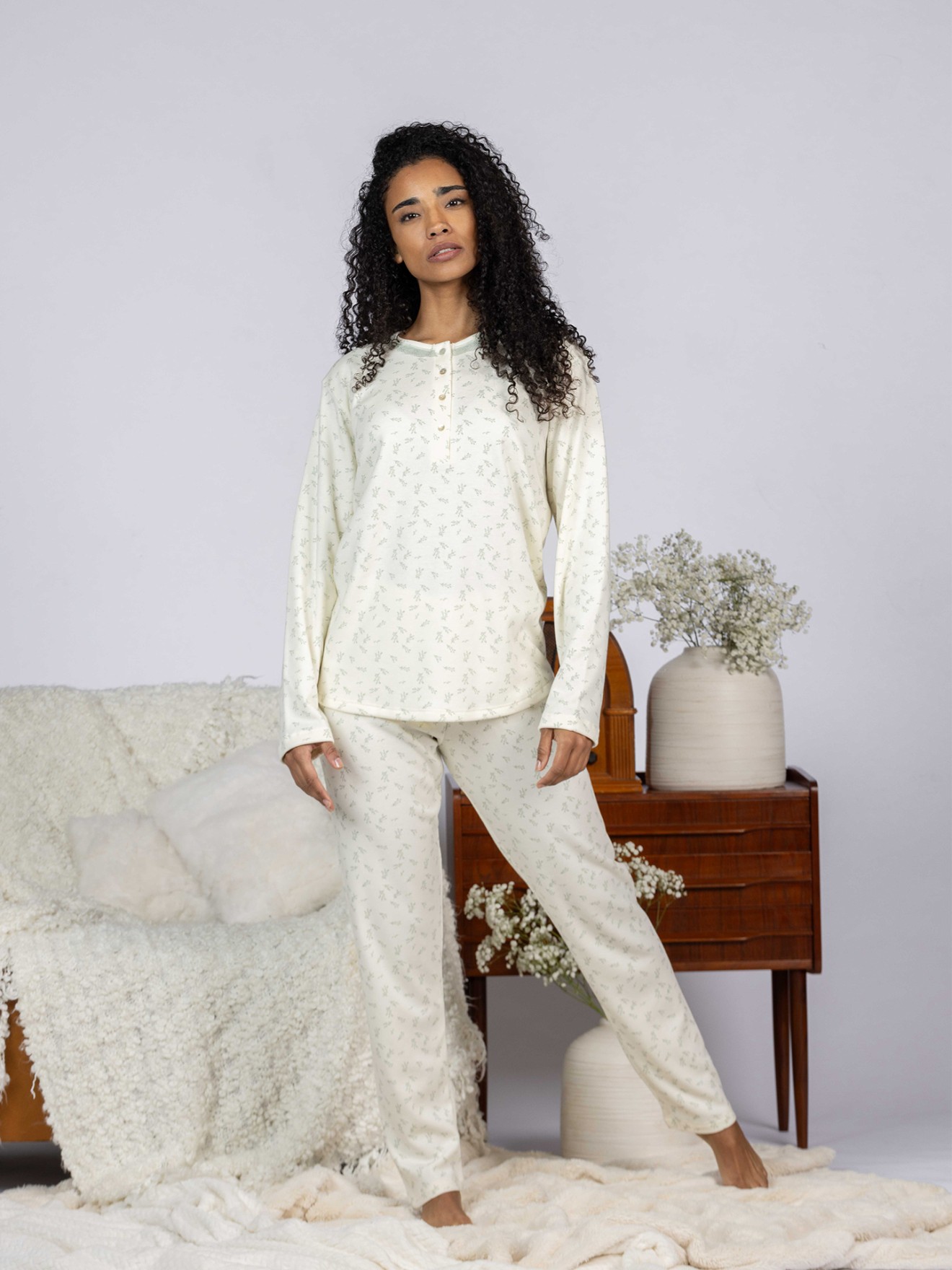 Pijama com Estampado de Folhas