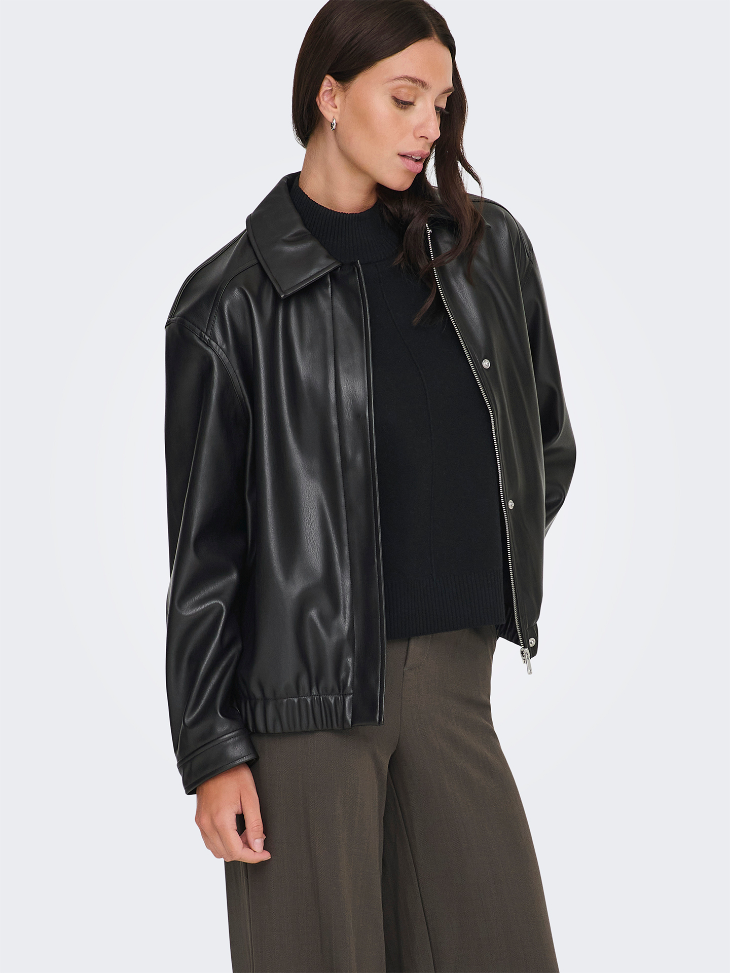 Casaco Bomber em Pele Sintética