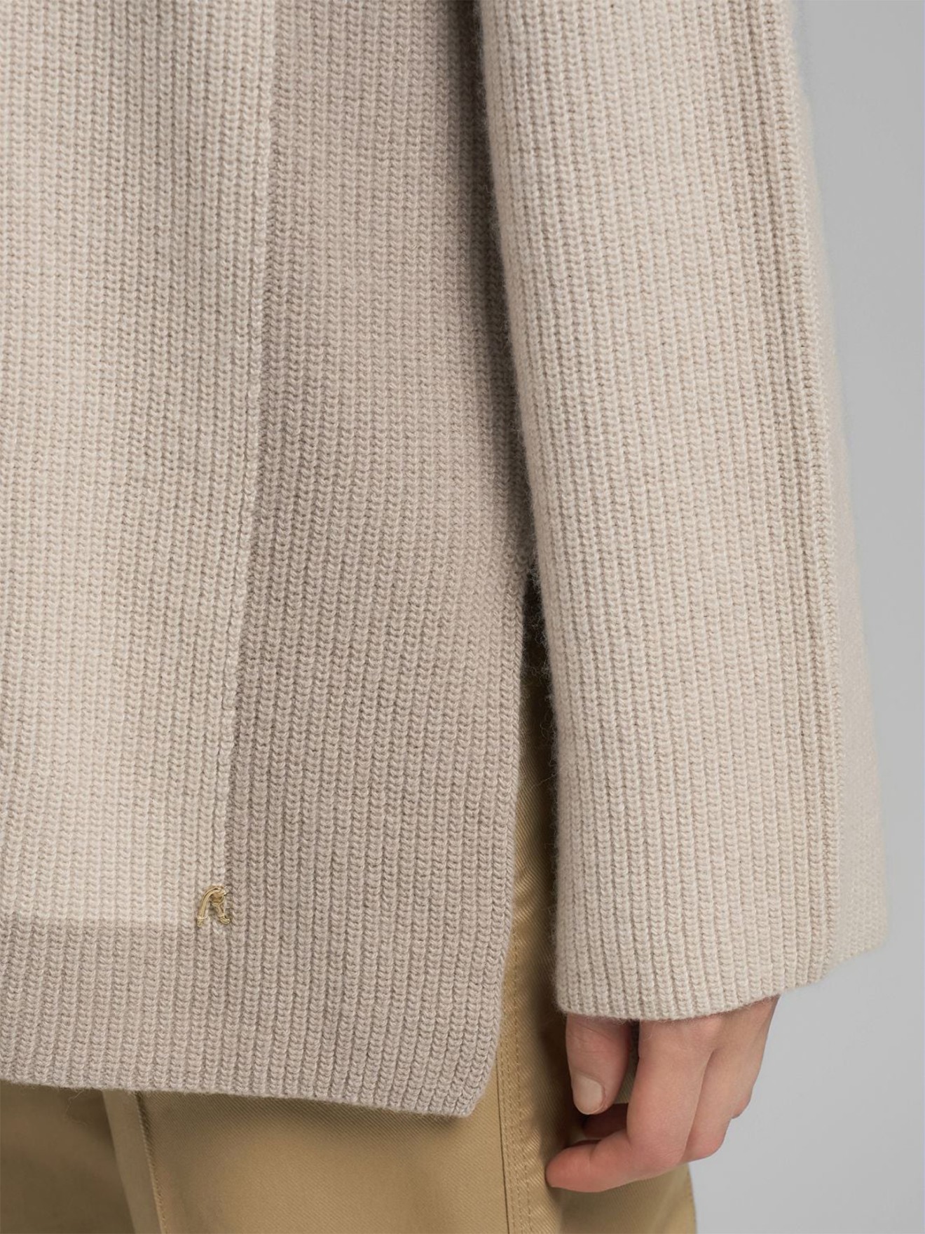 Camisola de Malha com Gola Alta