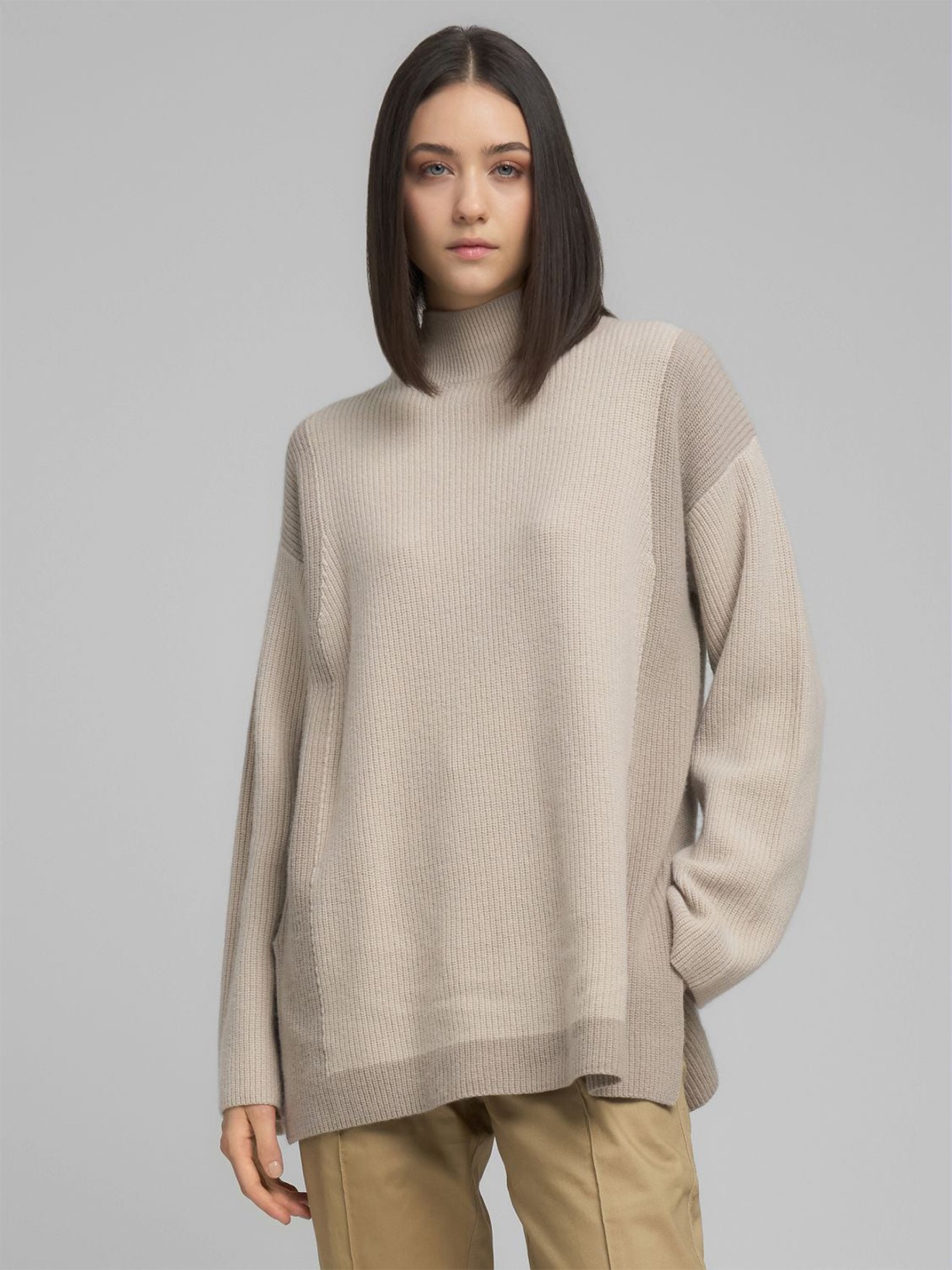 Camisola de Malha com Gola Alta