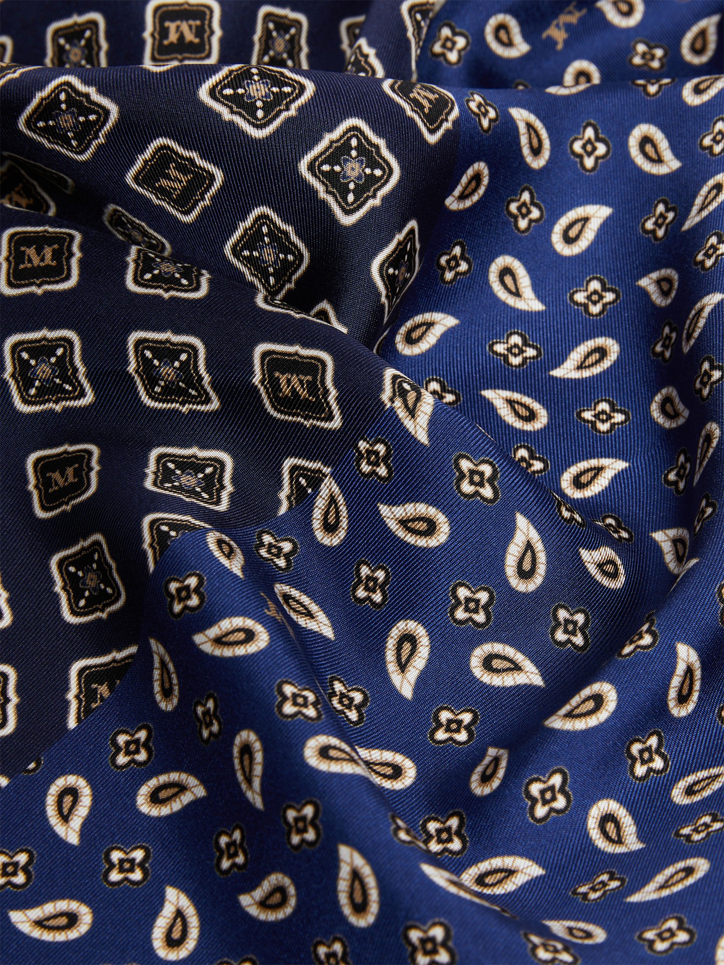 Lenço Quadrado de Seda MXACARRE90W1