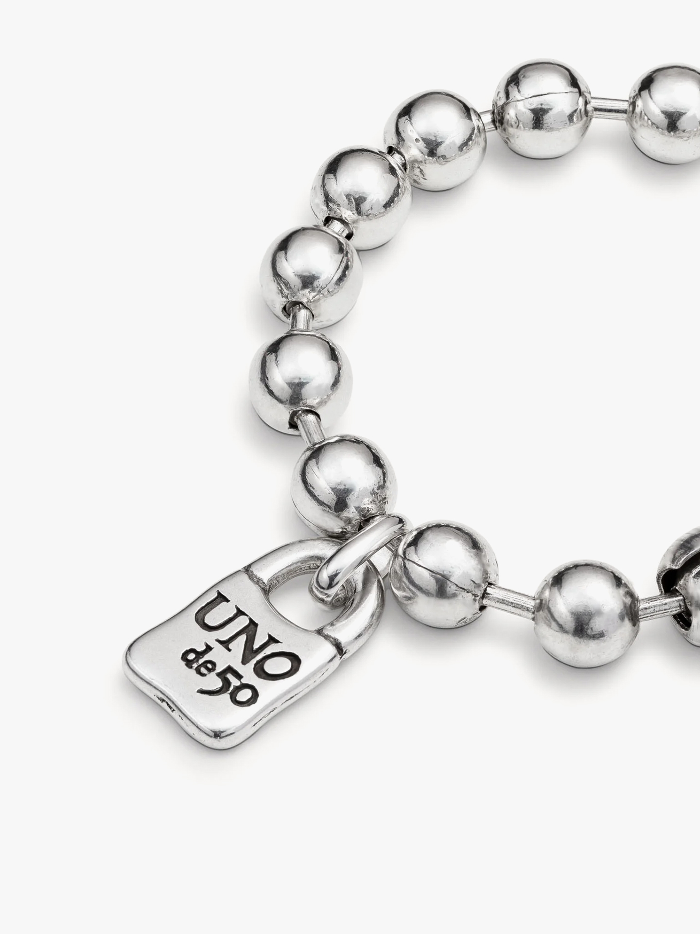 Pulseira de Contas com Pendente de Cadeado