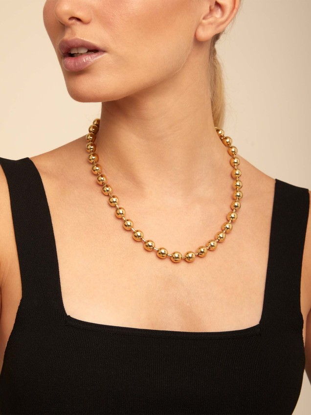 Colar Curto com Contas e Pendente Cadeado