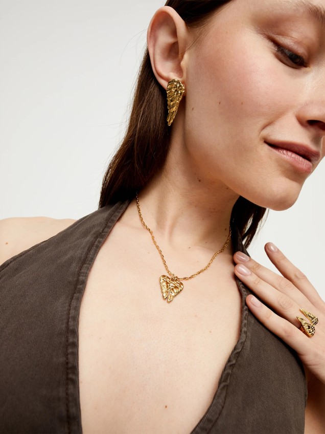 Colar com Pendente de Asas