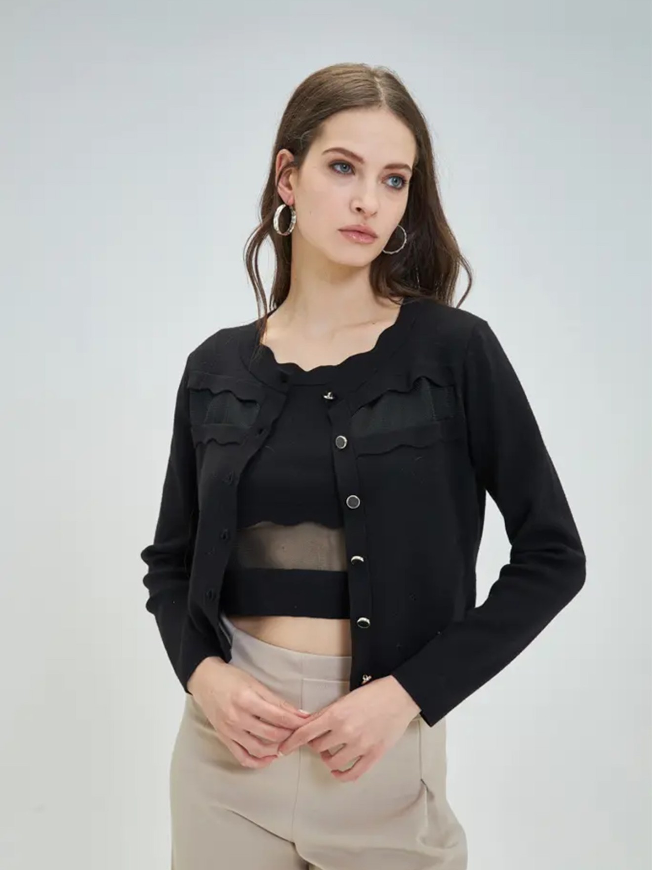 Casaco de Malha com Gola Ondulada e Inseres em Tule