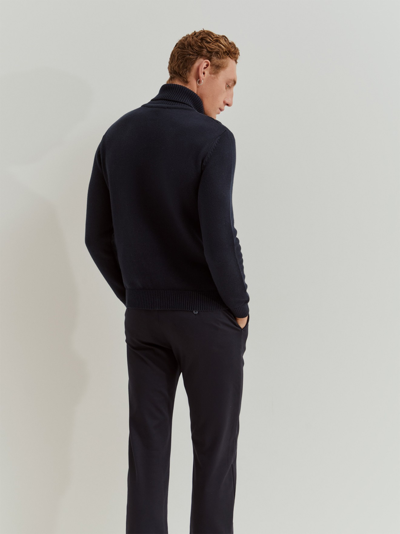 Camisola de Gola Alta em Malha Entranada