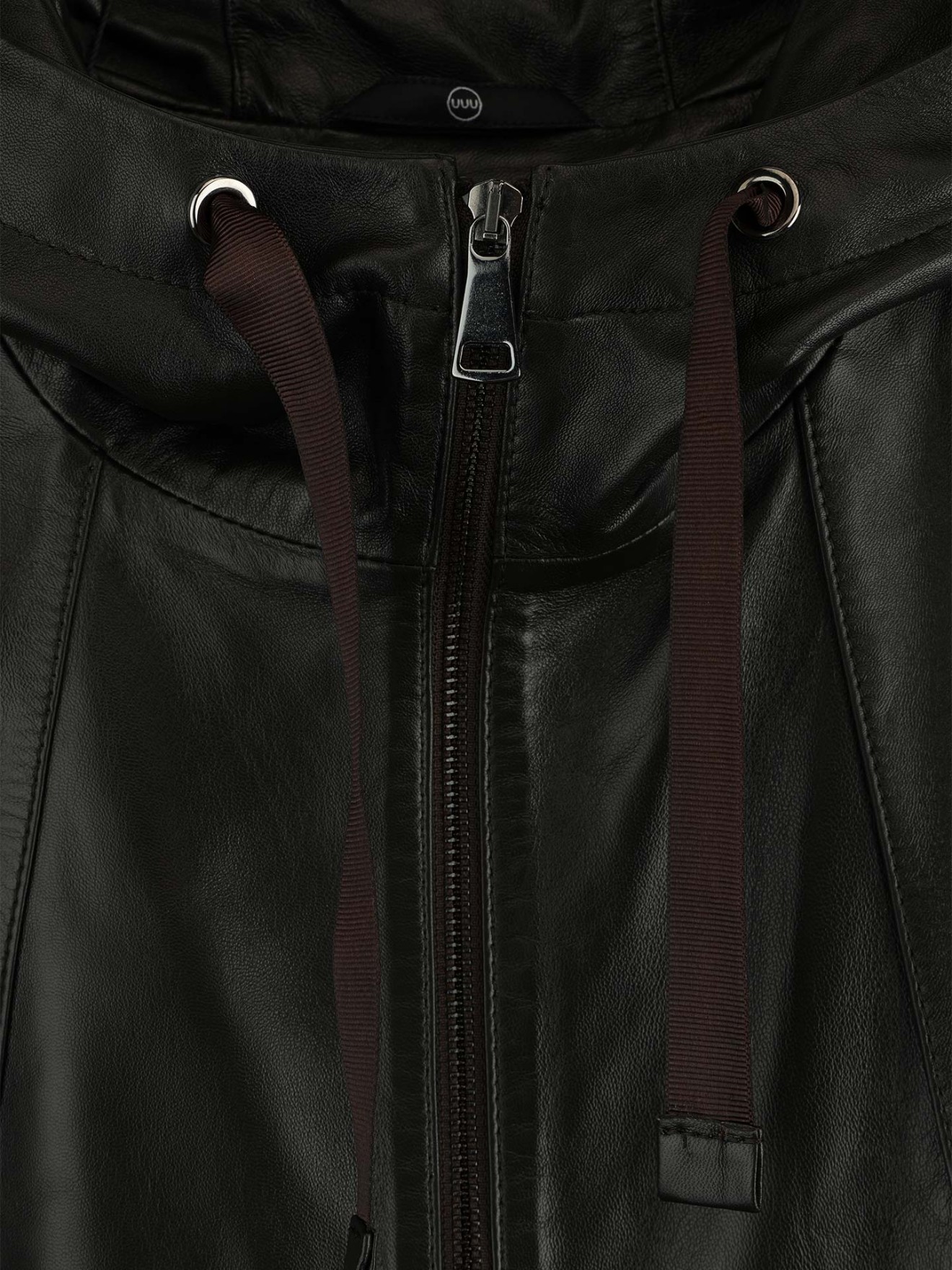 Casaco de Pele com Capuz