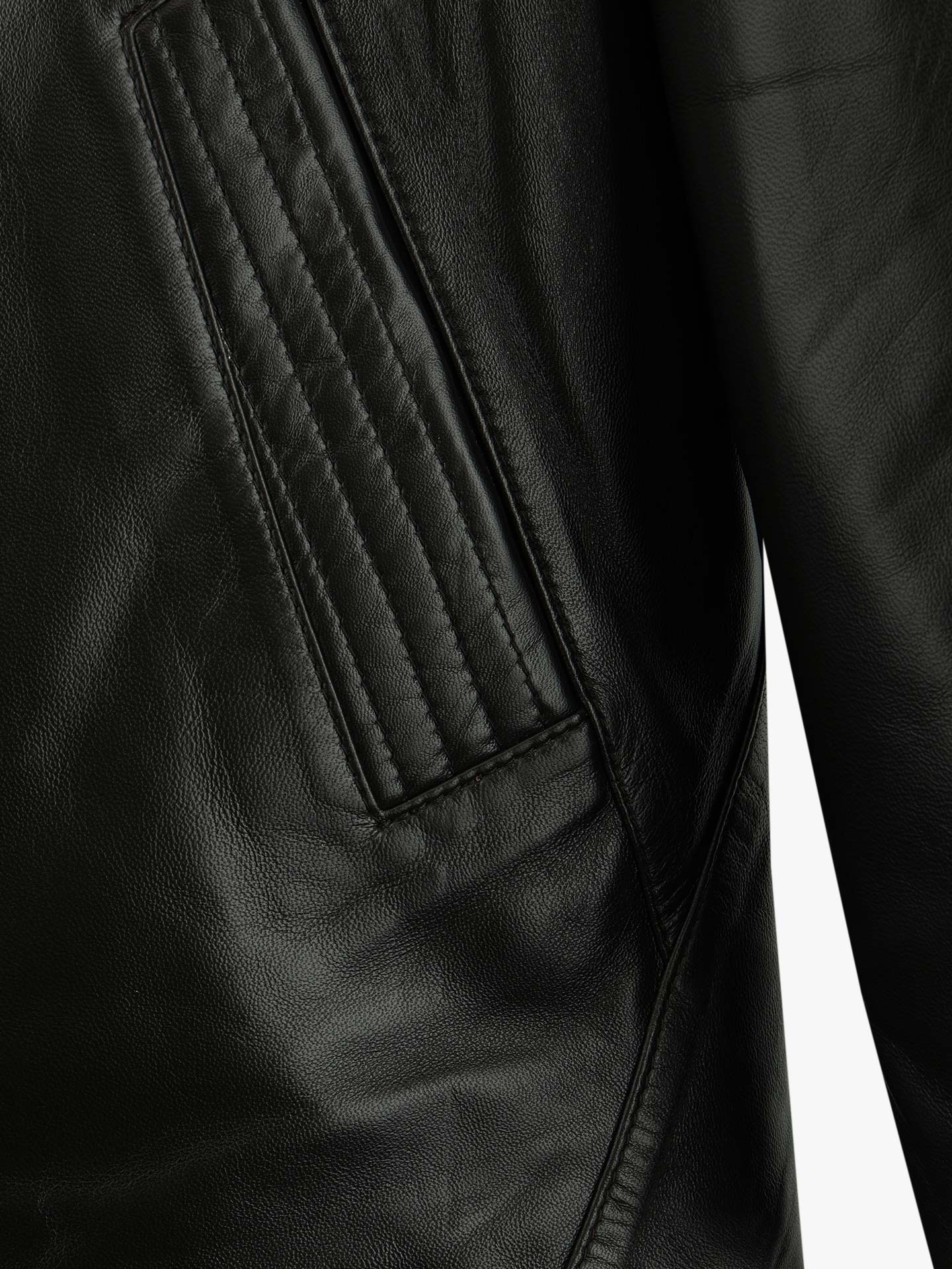 Casaco de Pele com Capuz