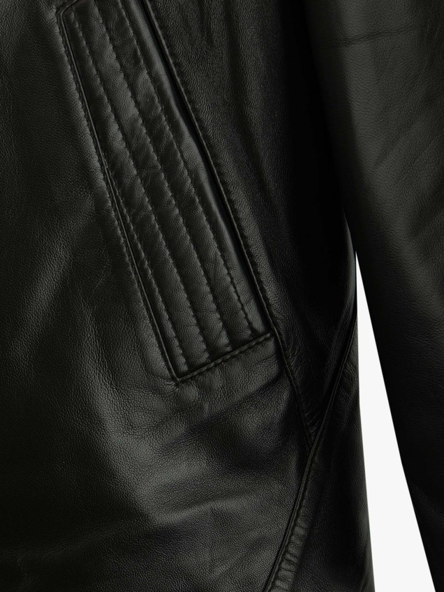 Casaco de Pele com Capuz