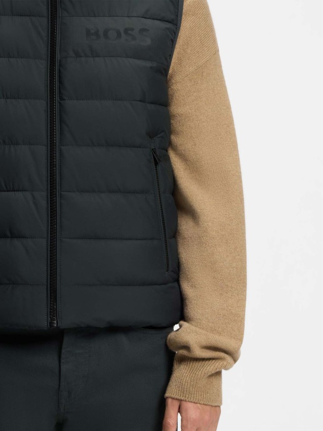 Colete Acolchoado com Gola Subida