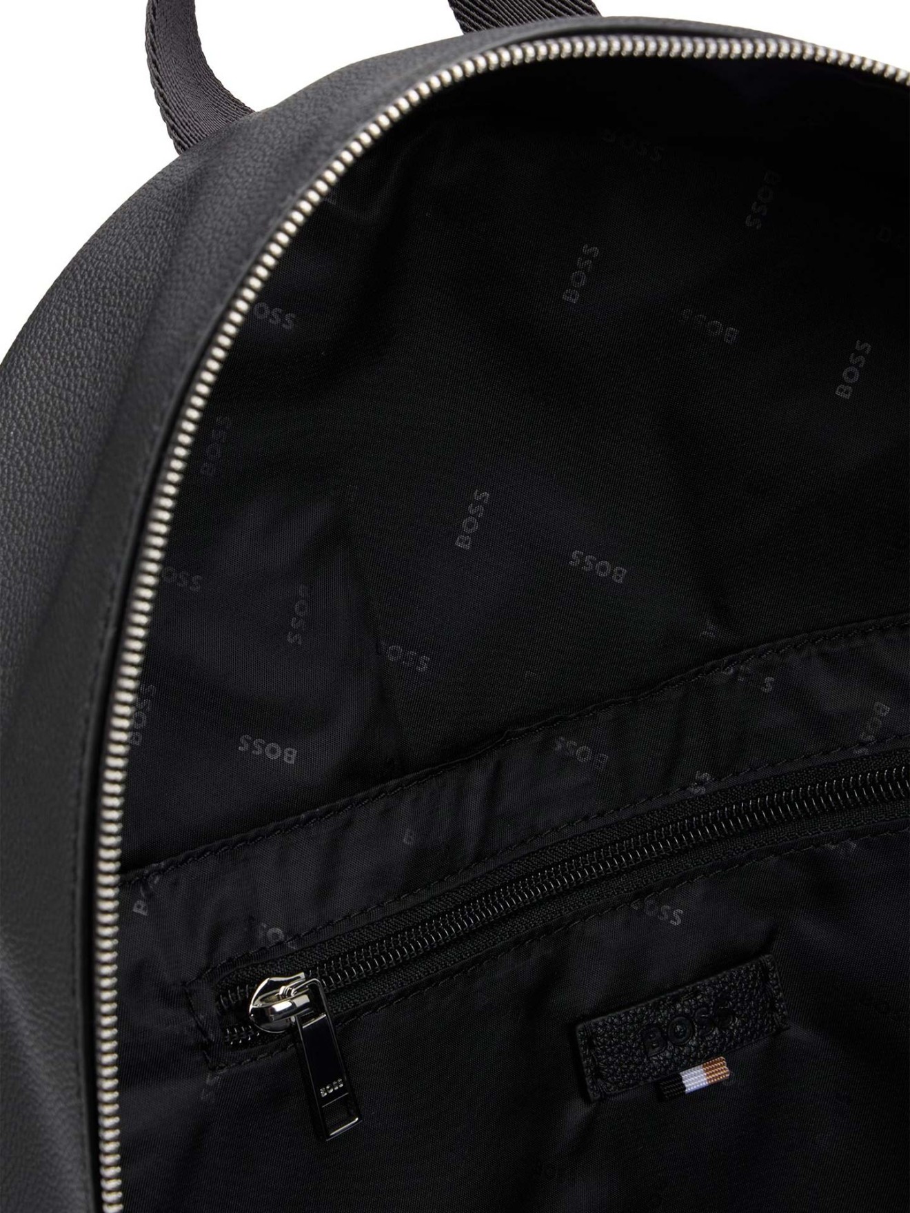 Mochila em Material Sintético Granulado