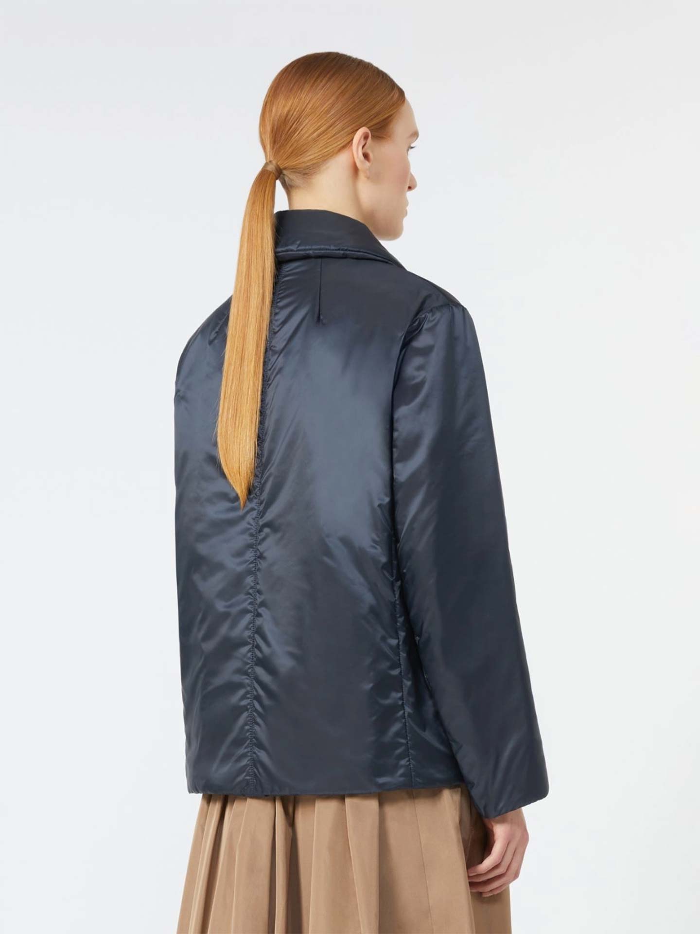 Busão Curto Acolchoado Camelia