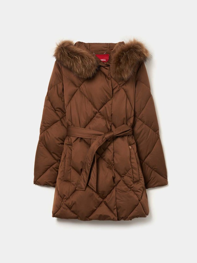 Blusão Acolchoado com Capuz de Pelo e Cinto