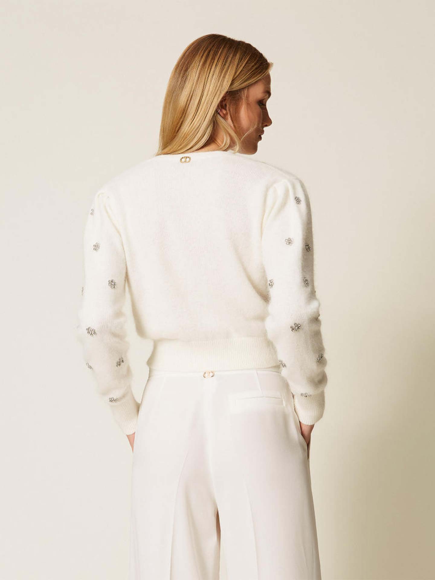 Casaco de Malha com Flores de Strass