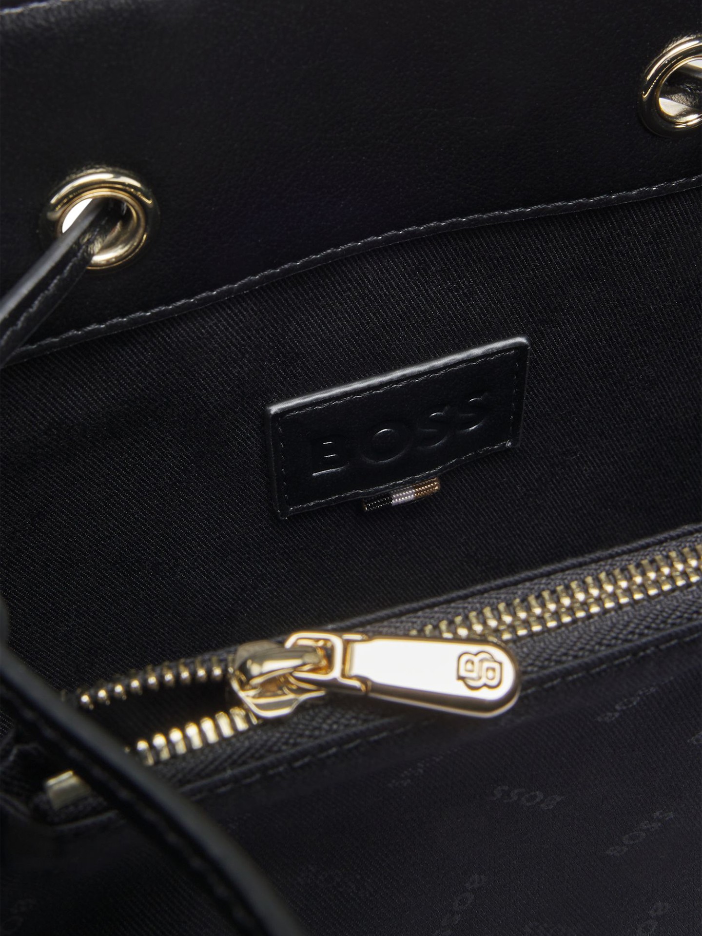 Bucket Bag Efeito Pele