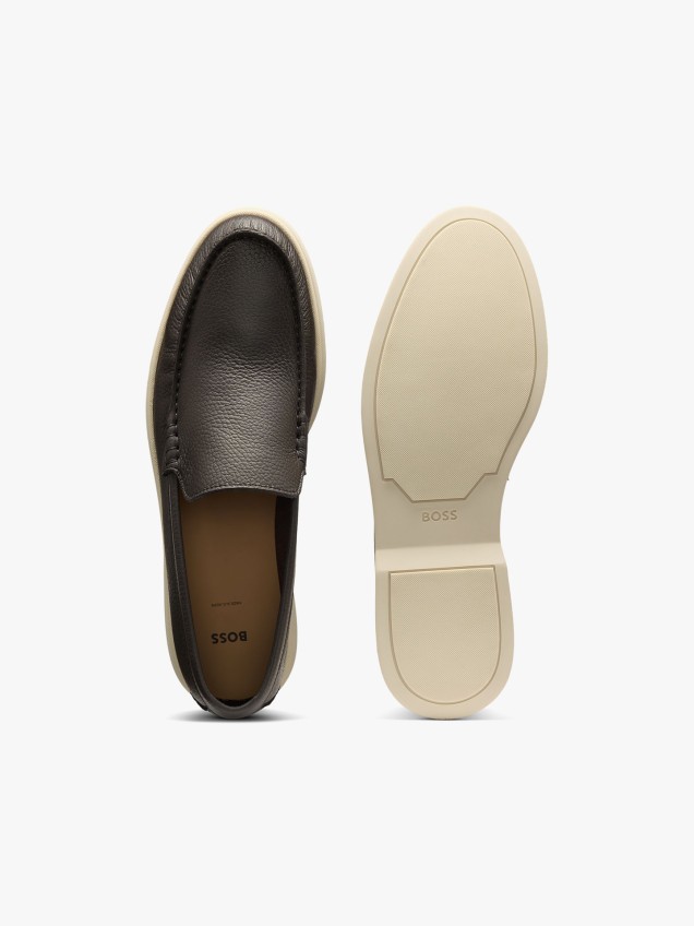 Mocassins Slip-On em Pele