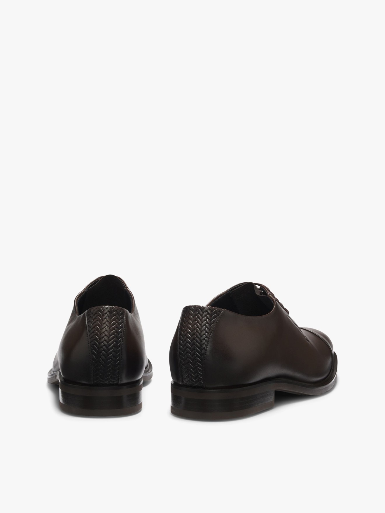 Sapatos Derby em Pele