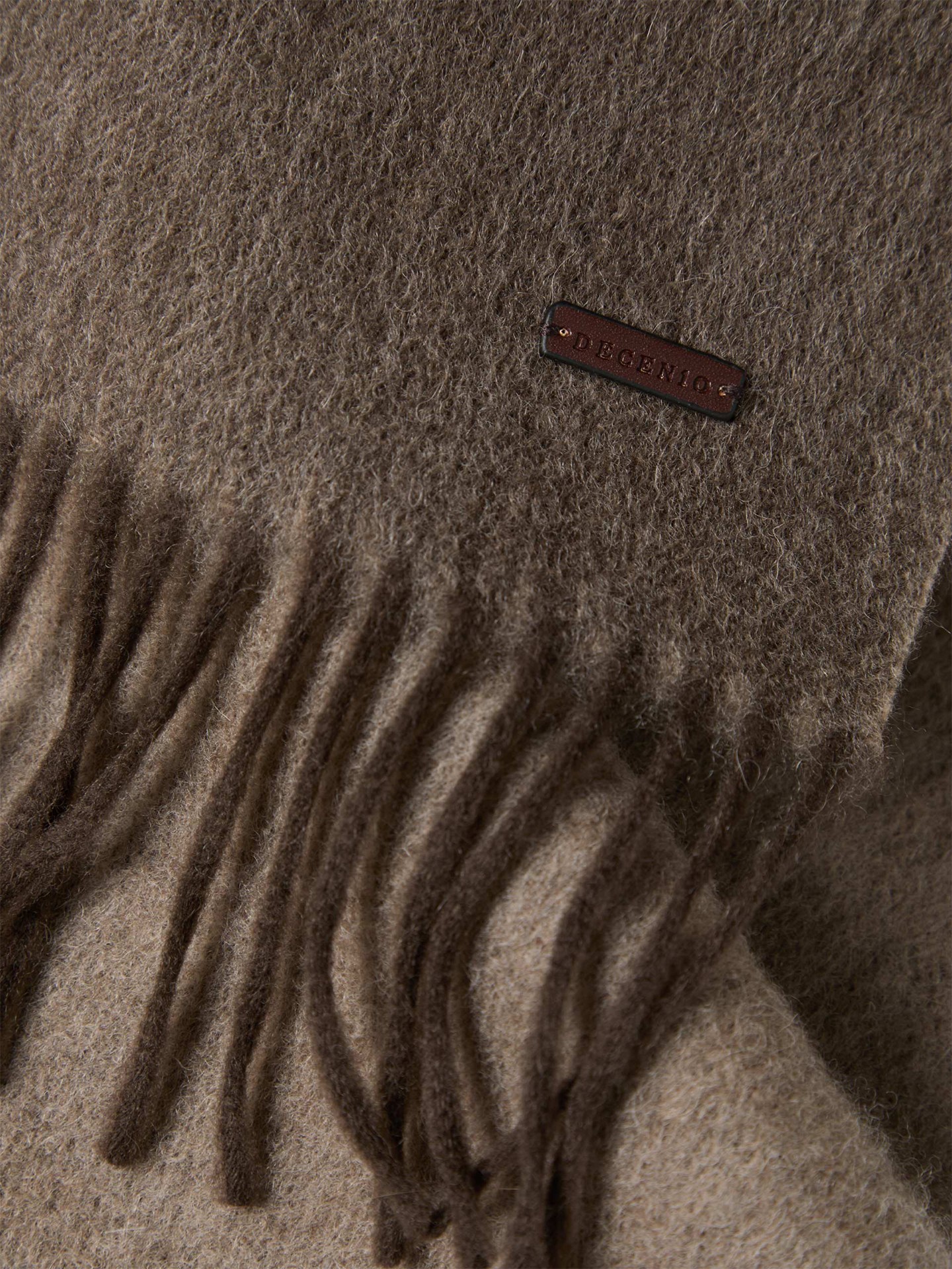 Cachecol de Lã com Franjas