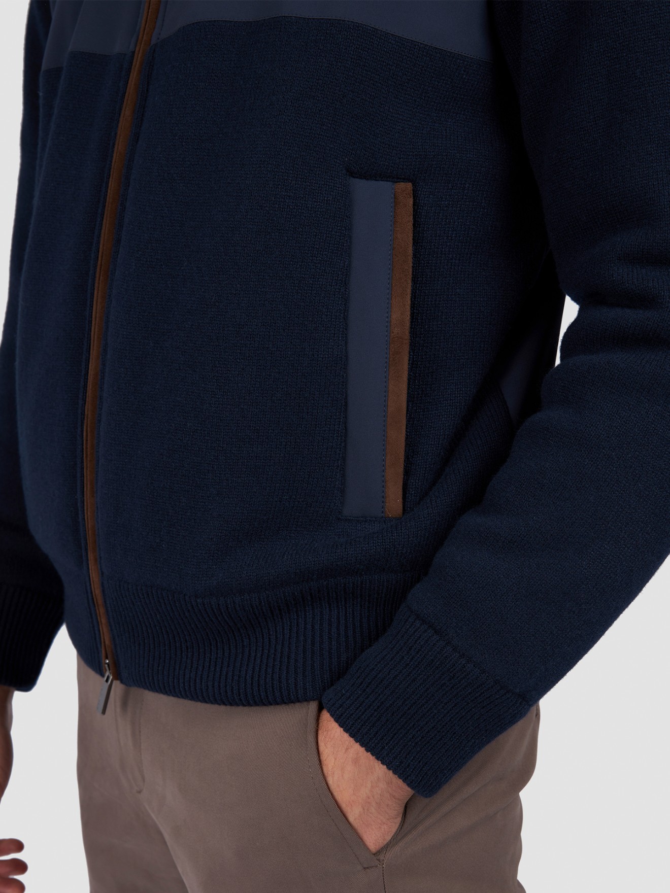 Blus�o Combinado com Gola Alta