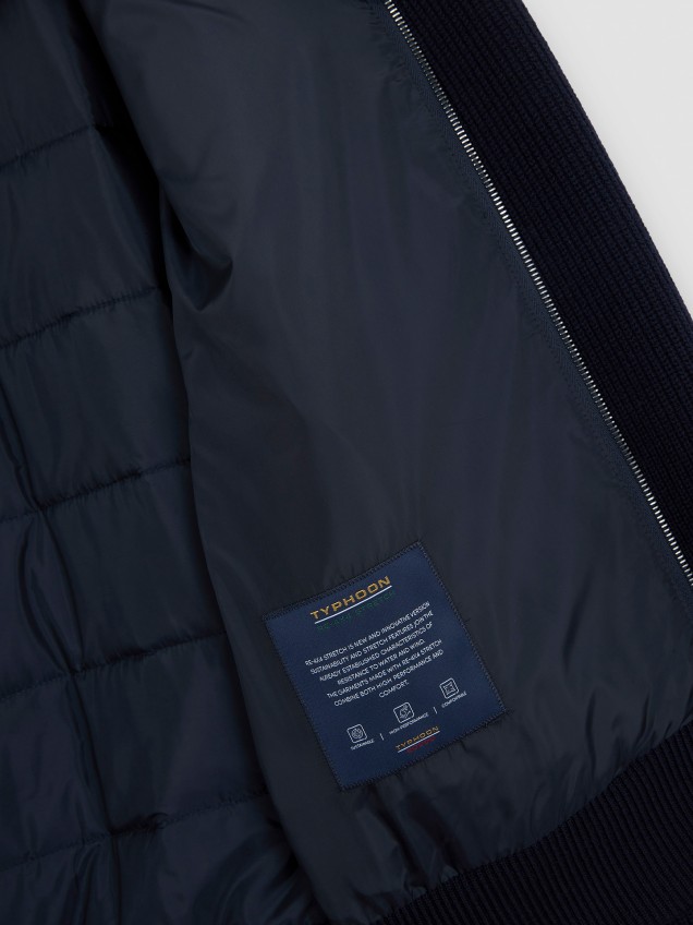 Blusão de Malha com Gola Alta