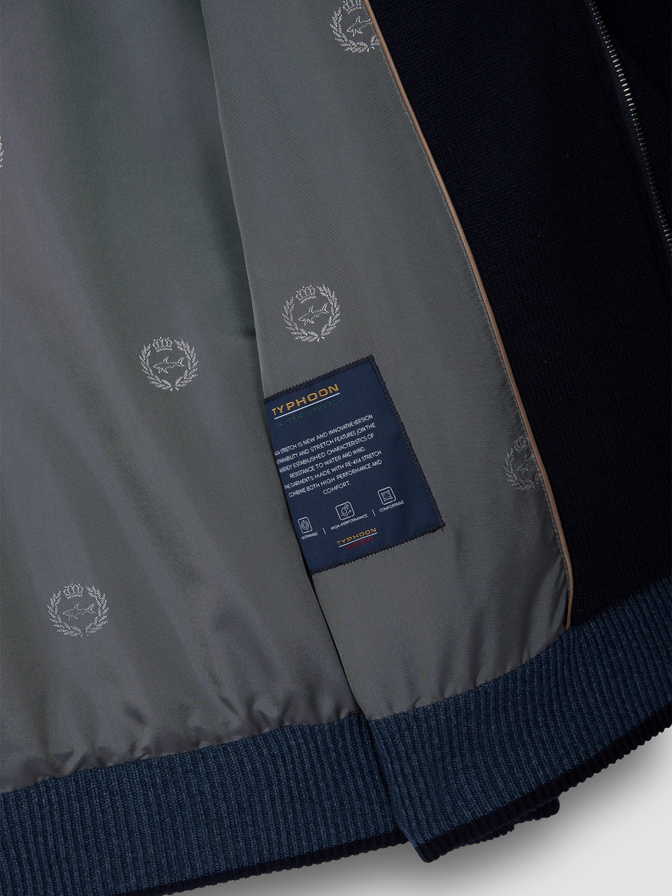 Blus�o Combinado com Gola Alta