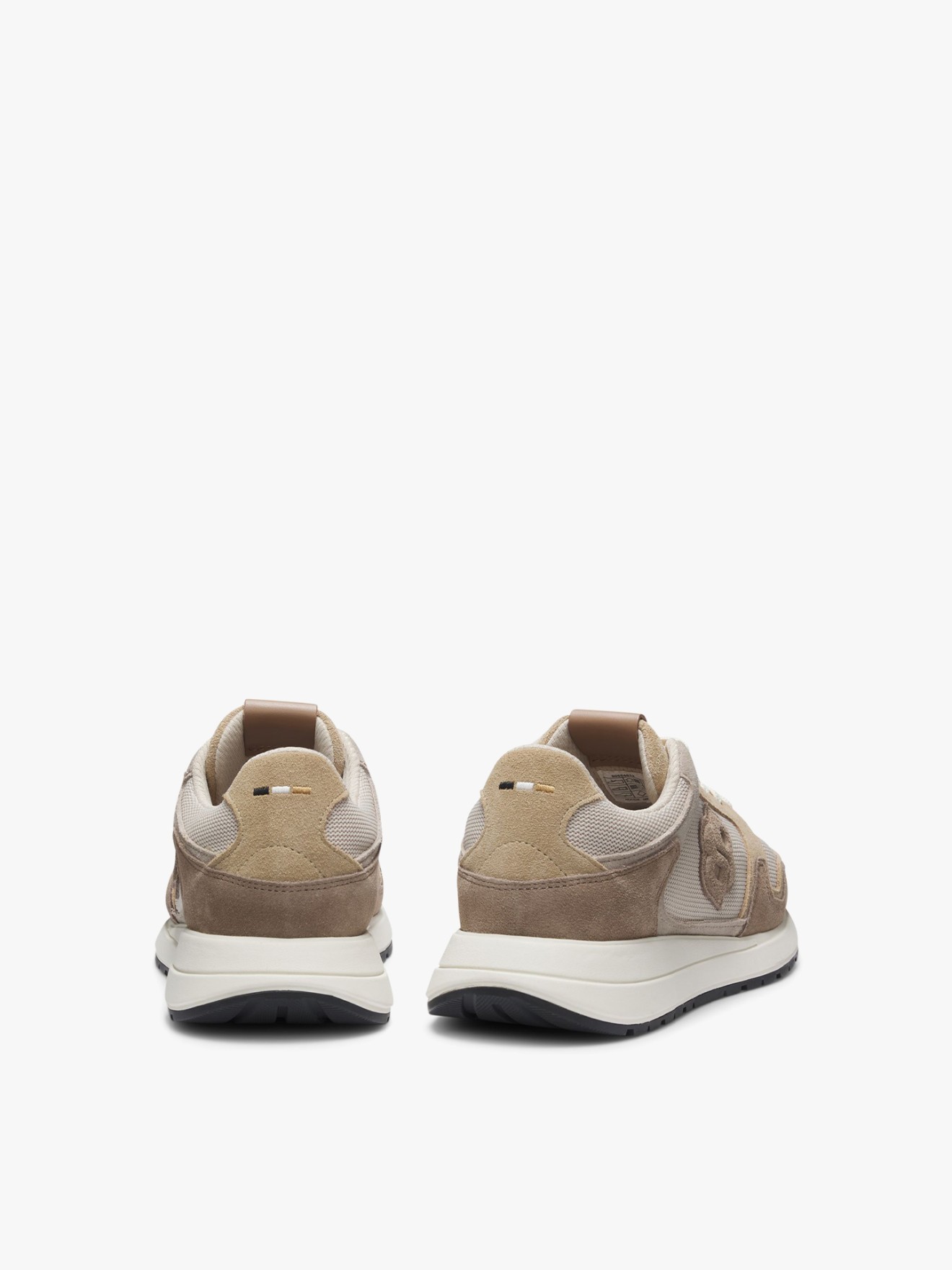 Sapatilhas em Camura e Malha Respirvel