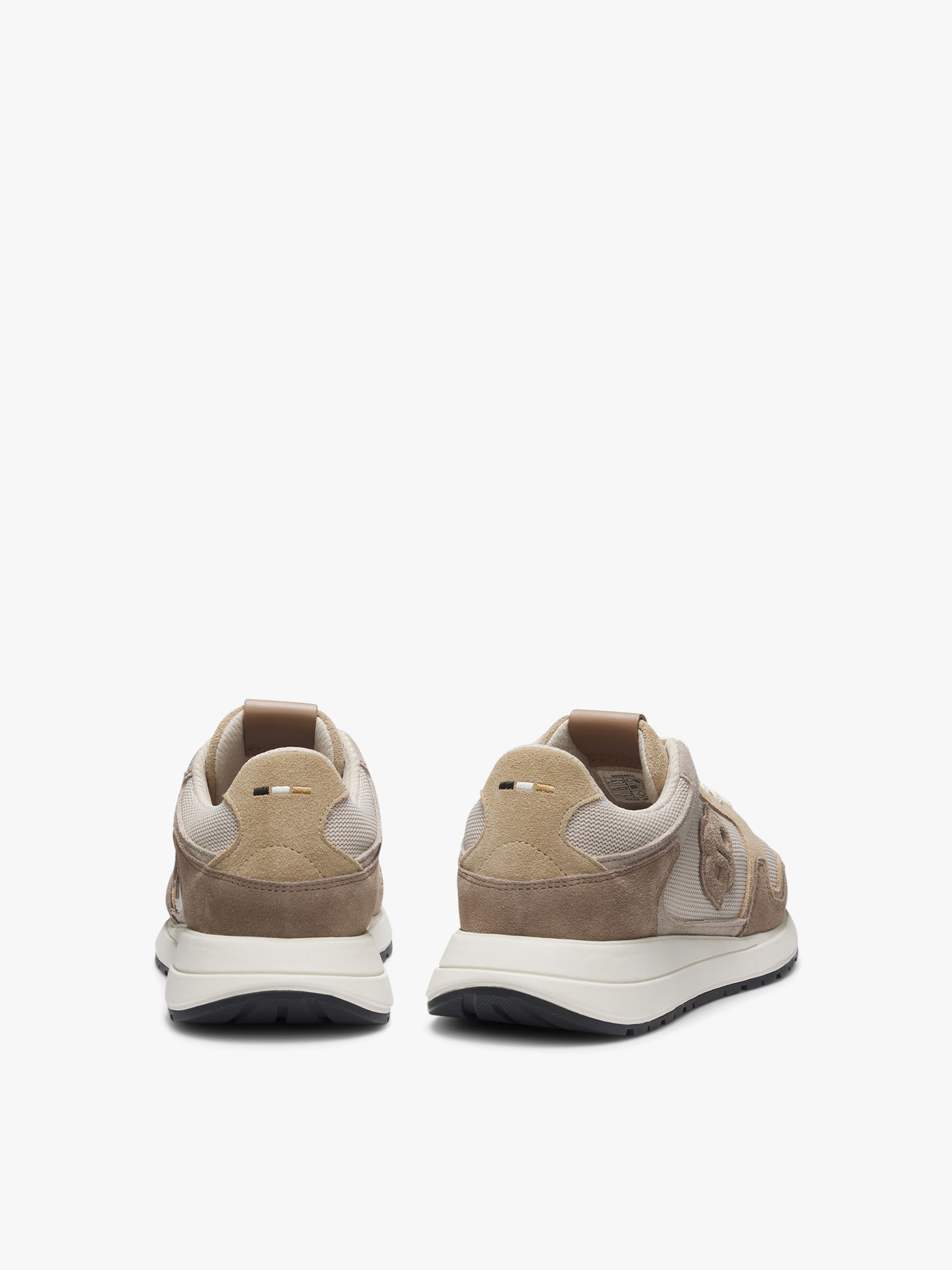 Sapatilhas em Camurça e Malha Respirável