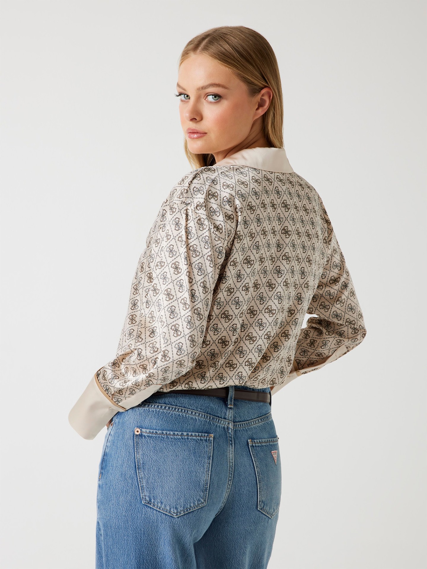 Camisa de Cetim com Estampado All-Over