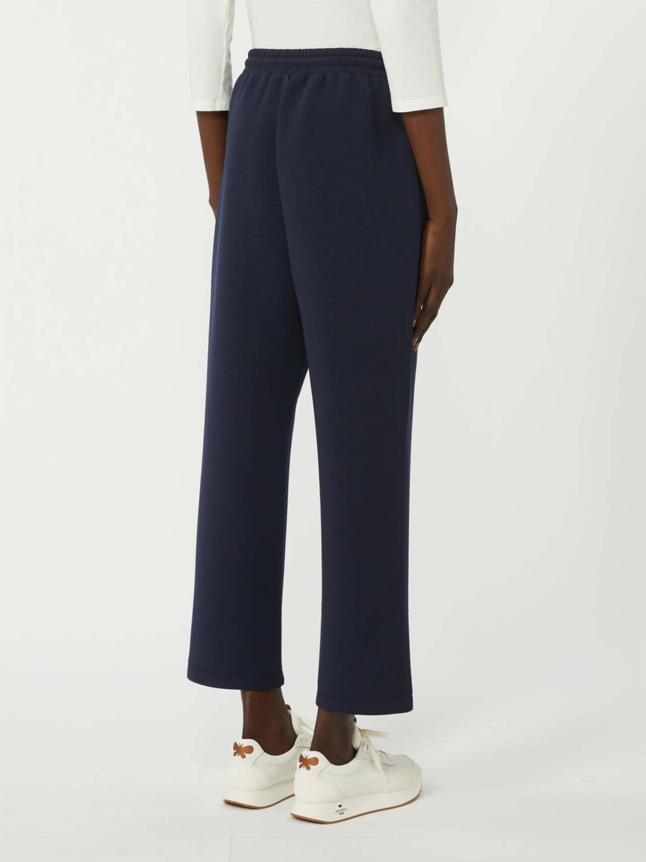 Cal�as Cropped WKDUTOPIA