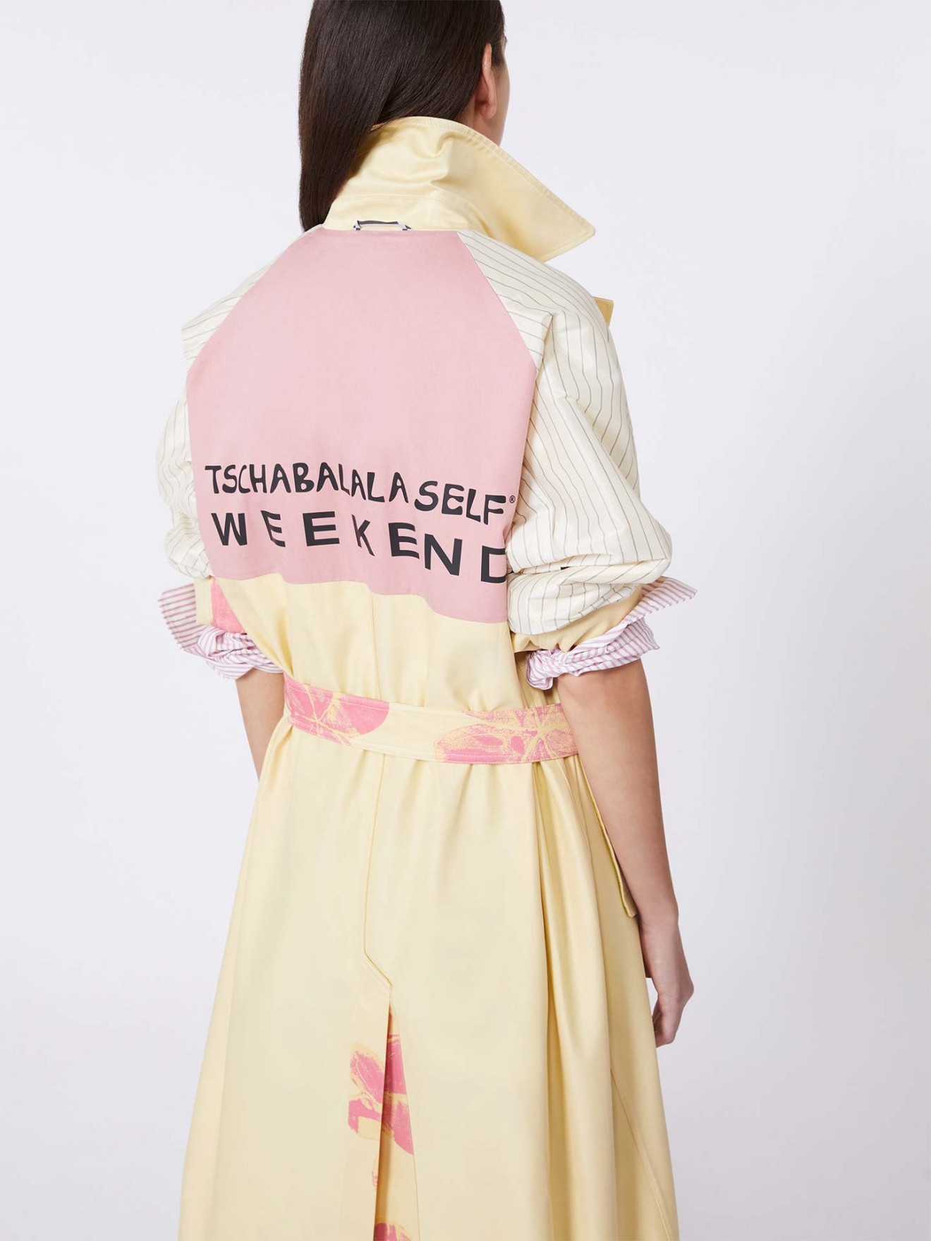 Gabardina com Padr�o Floral WKSRADIOSO