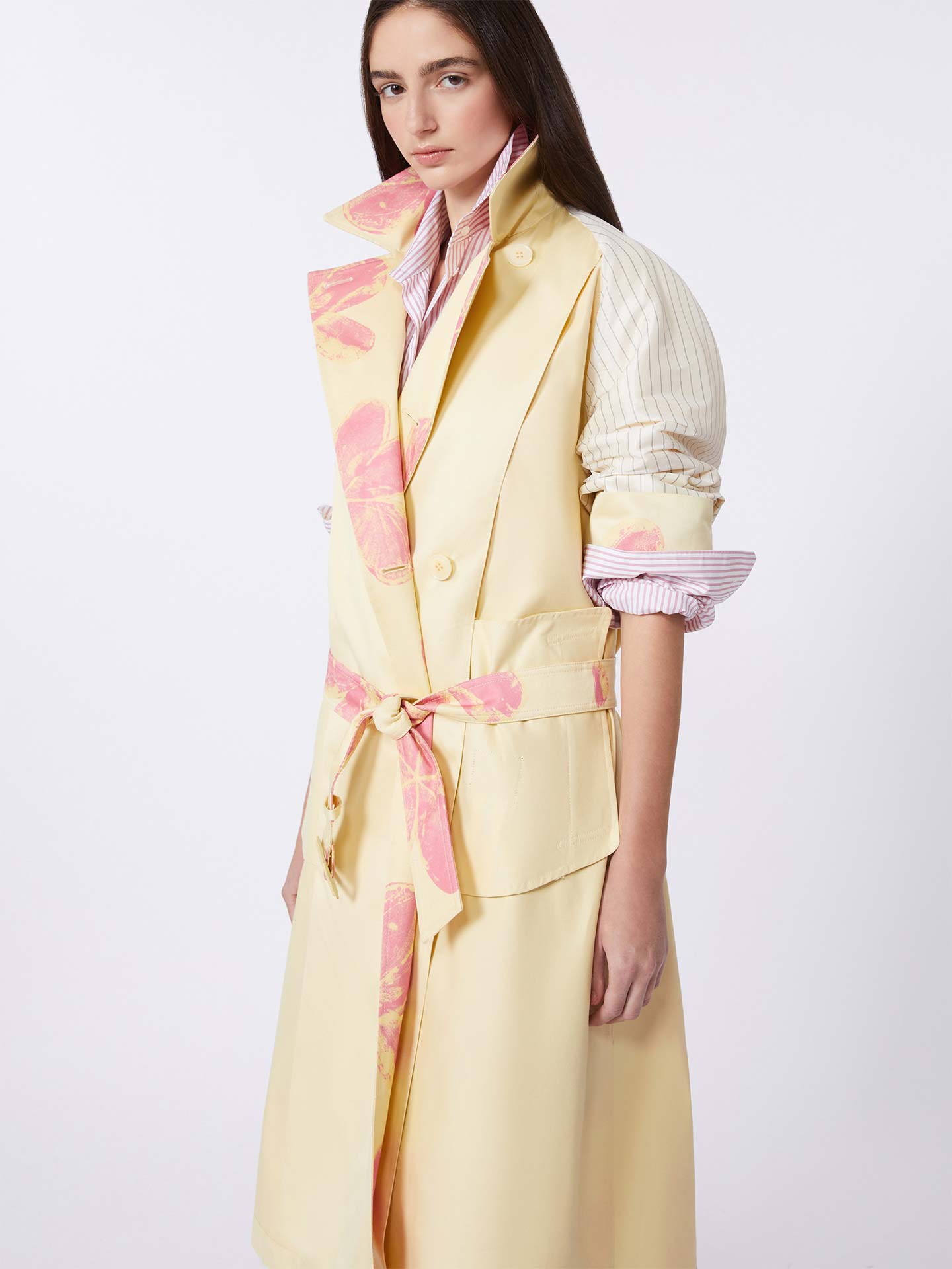 Gabardina com Padrão Floral WKSRADIOSO