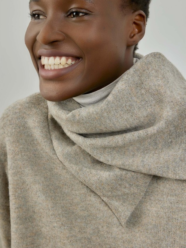 Camisola de Malha com Gola Lenço